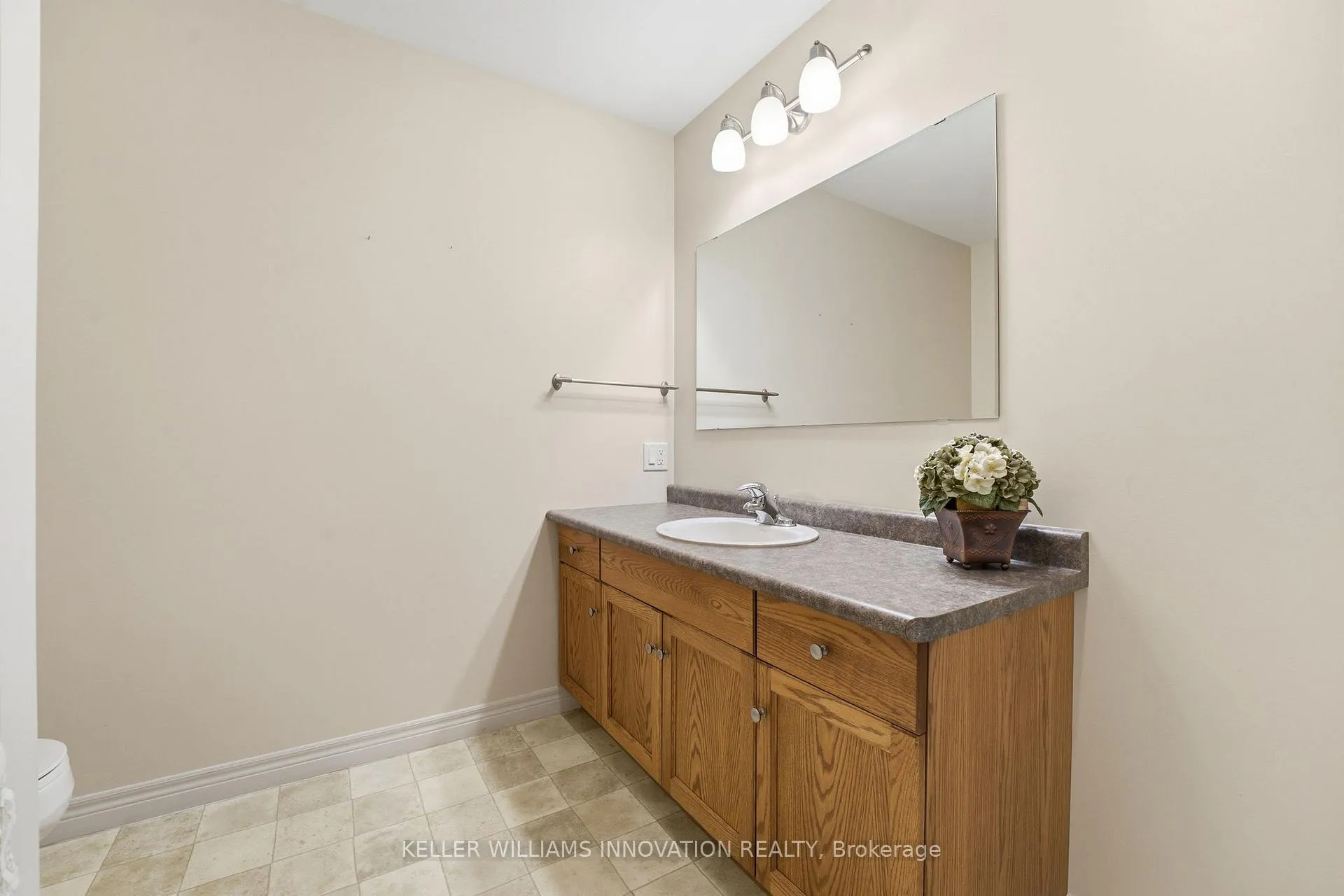 Photo 21 of 110 Armstrong Street, North Perth, Listowel — HOMEH