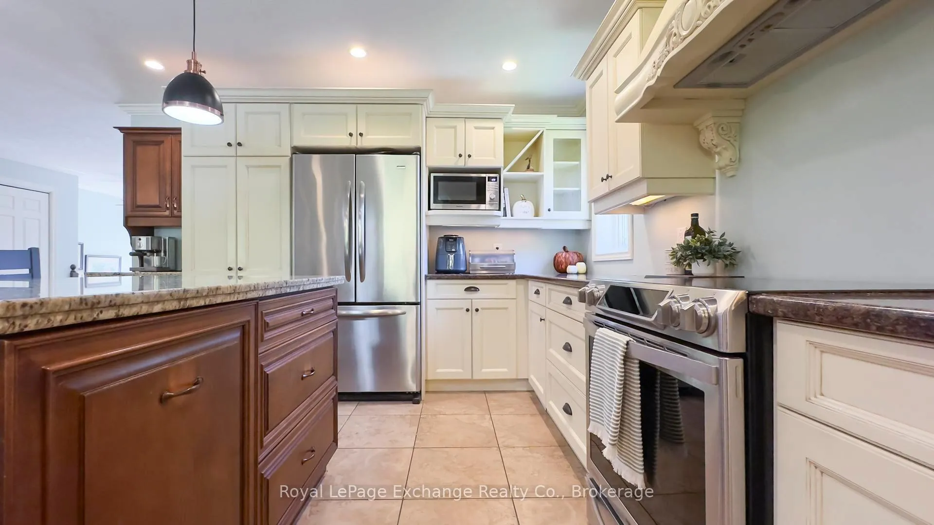 Photo 20 of 723 Goldie Crescent, Kincardine — HOMEH