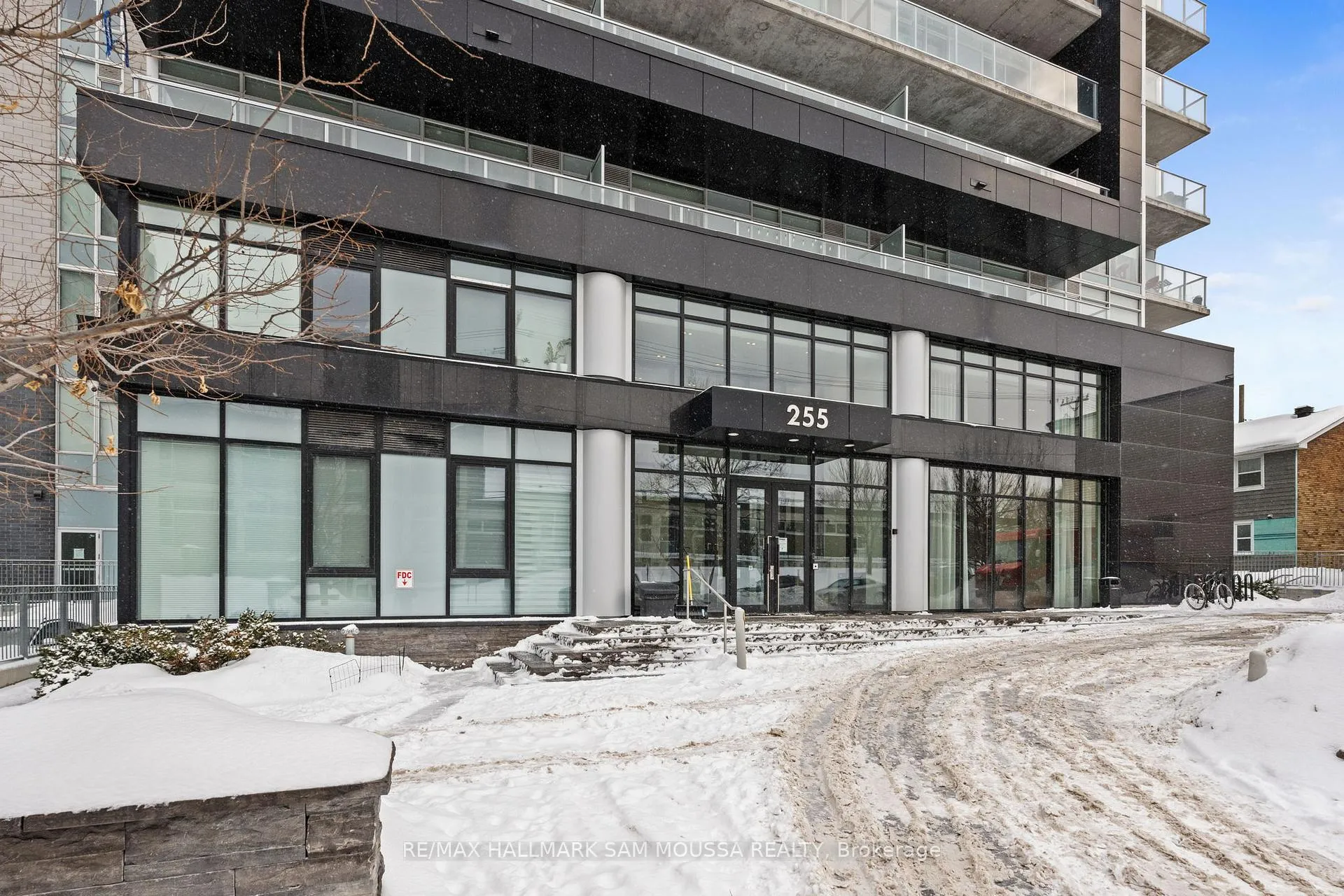 Photo 2 of Unit 1208, 255 Bay Street, Ottawa, Ottawa Centre — HOMEH