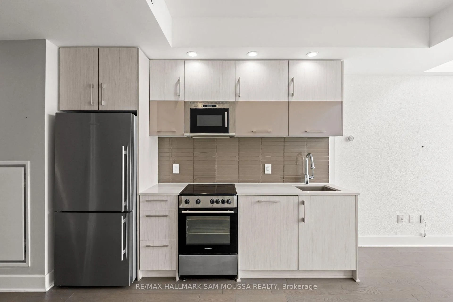 Photo 12 of Unit 1208, 255 Bay Street, Ottawa, Ottawa Centre — HOMEH