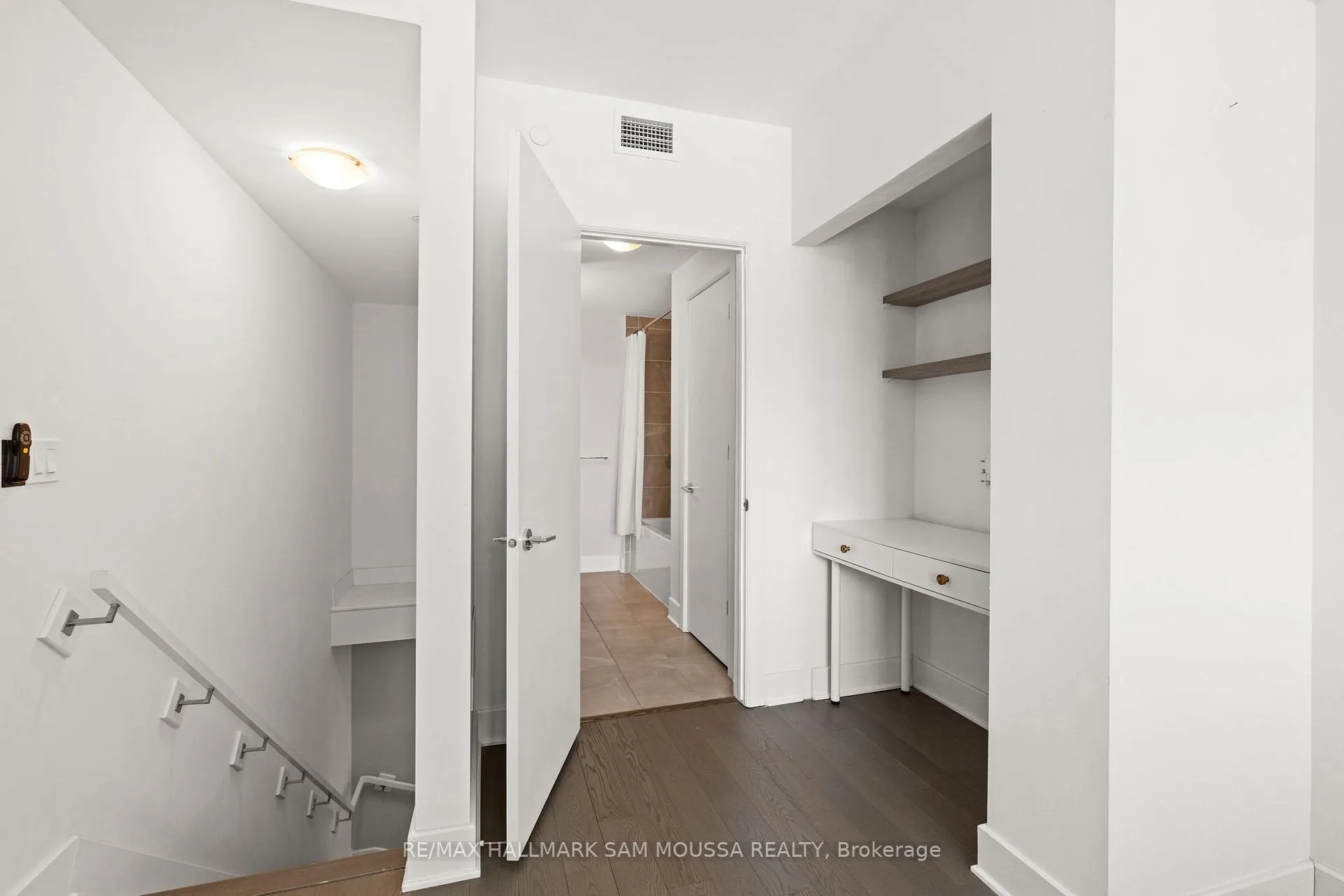 Photo 25 of Unit 1208, 255 Bay Street, Ottawa, Ottawa Centre — HOMEH