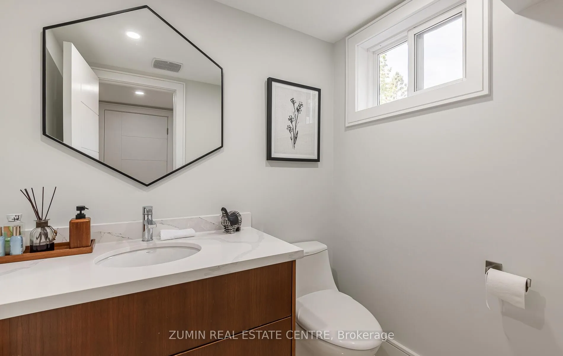 Photo 15 of 1834 Appleview Road, Pickering, Dunbarton — HOMEH