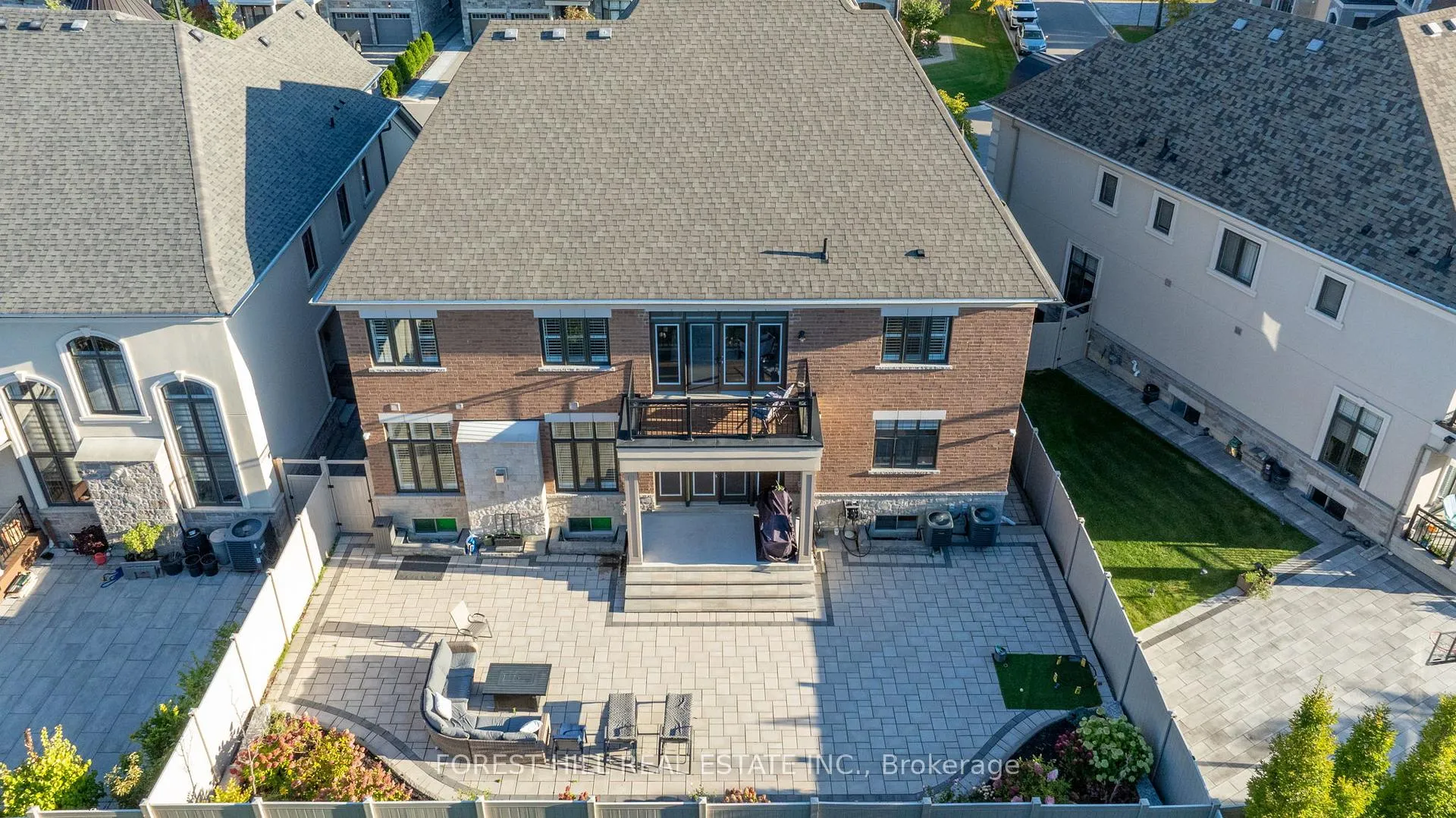 Photo 50 of 71 Sofia Olivia Crescent, Vaughan, Patterson — HOMEH