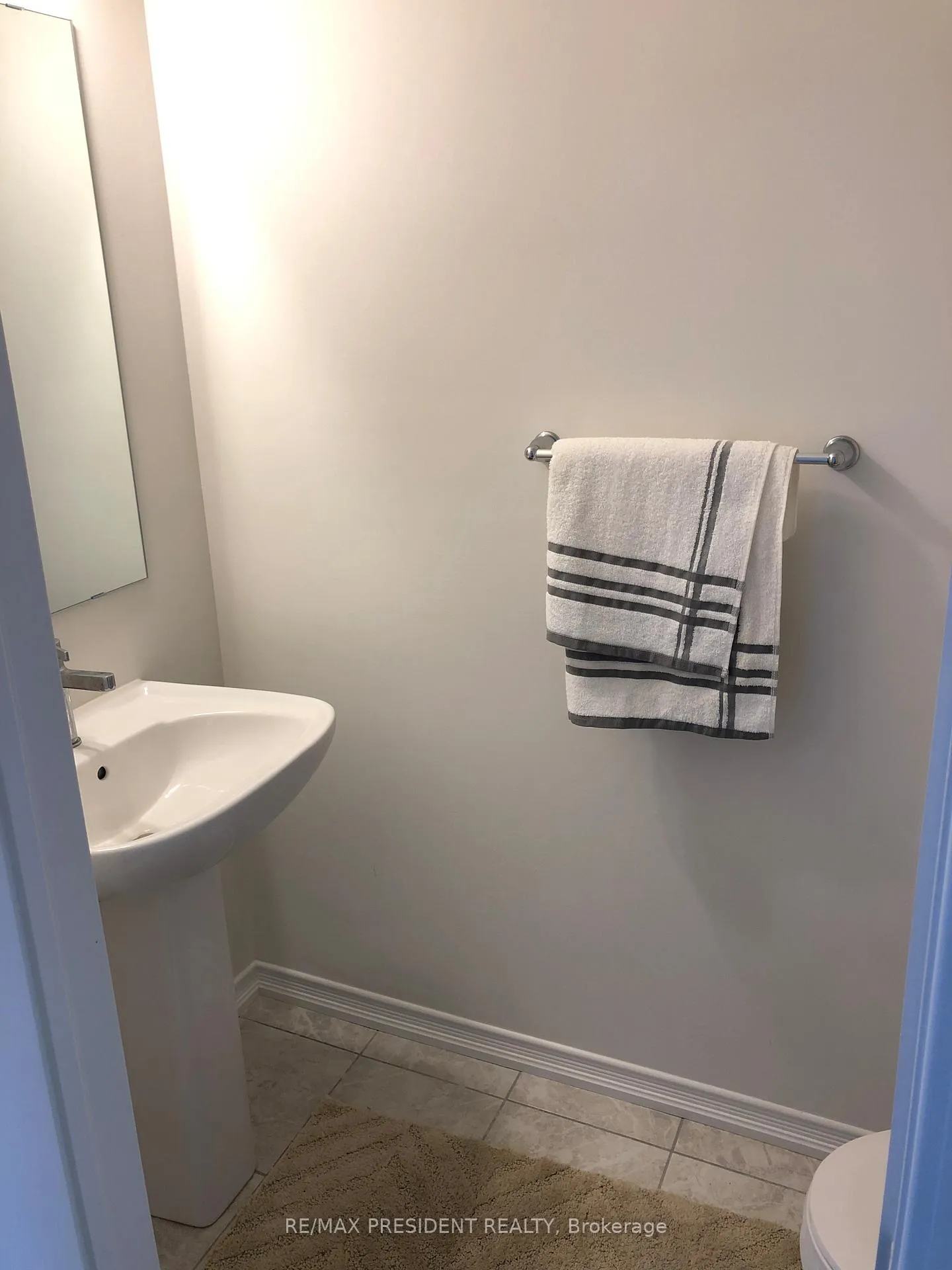 Photo 4 of Unit 2, 630 Rexdale Boulevard, Etobicoke, West Humber-Clairville — HOMEH