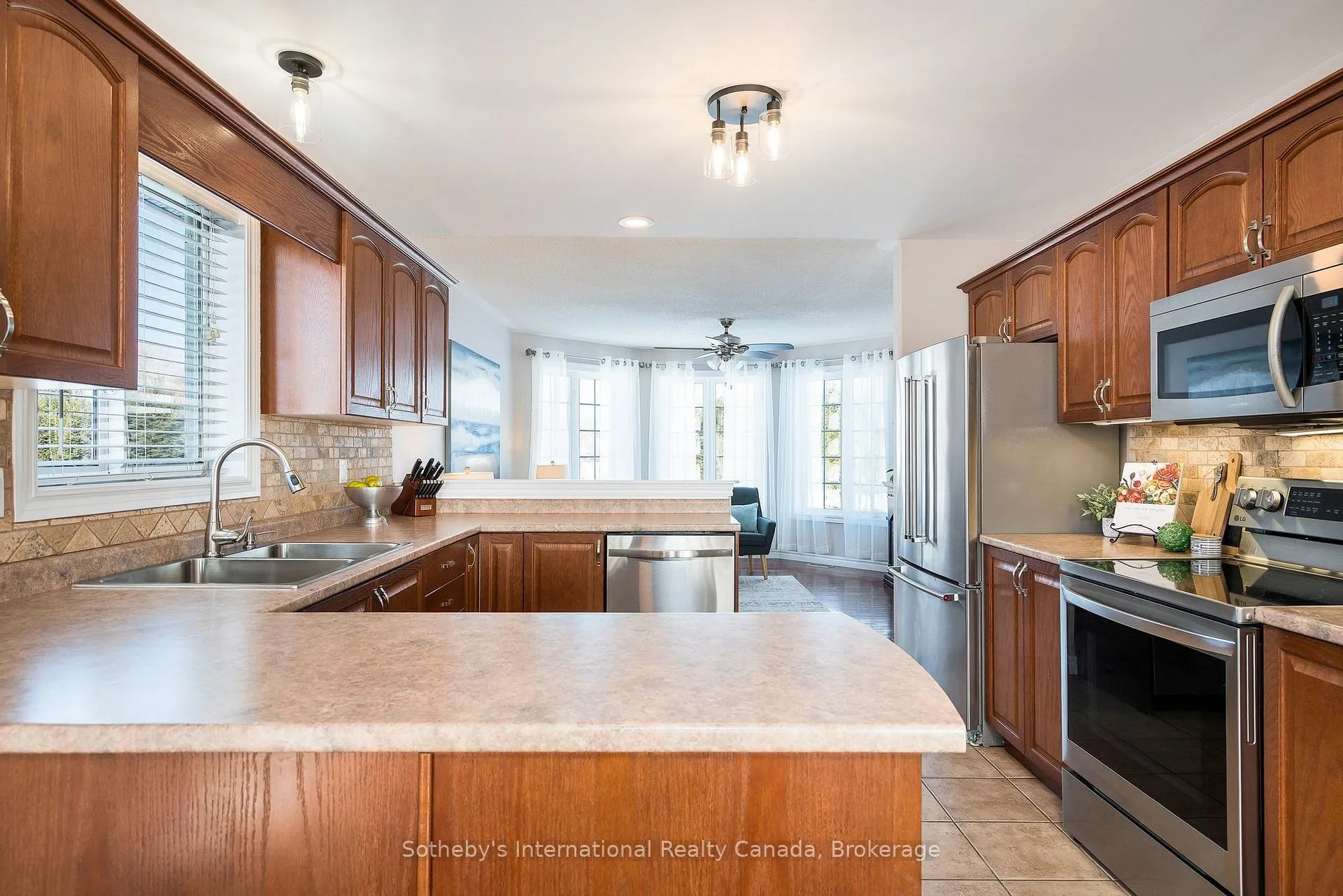 Photo 12 of 8 Hall Street, Springwater, Phelpston — HOMEH