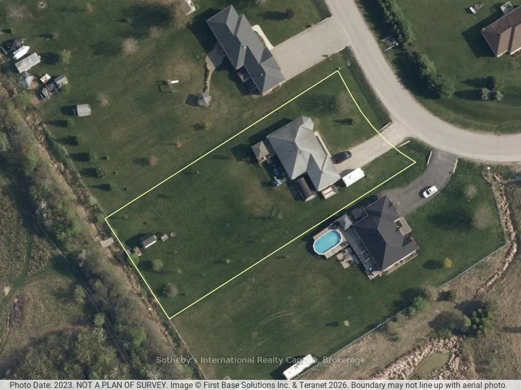 Photo 45 of 8 Hall Street, Springwater, Phelpston — HOMEH