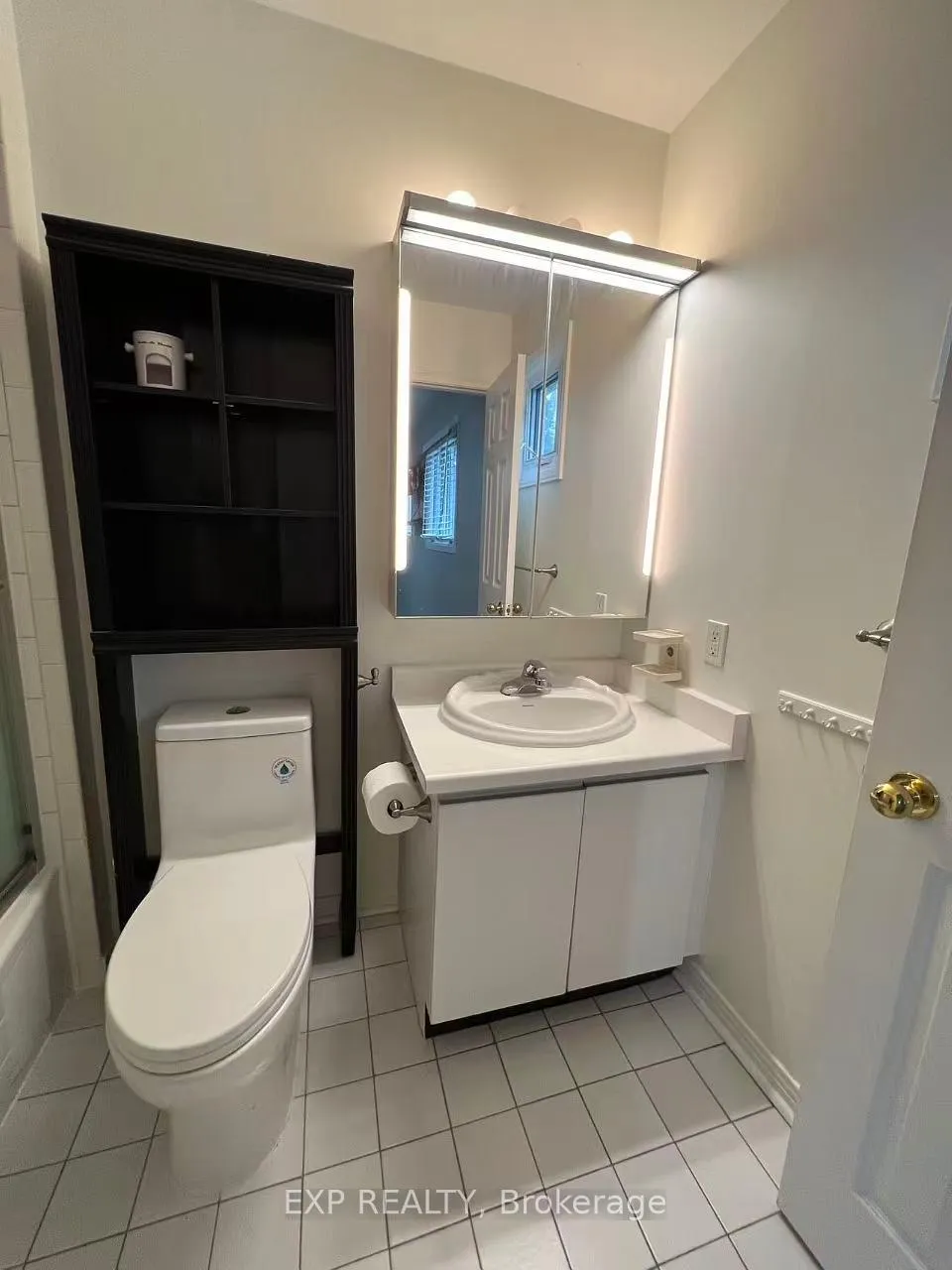 Photo 5 of Unit 2nd B, 1009 Meadowridge Crescent, Pickering, Liverpool — HOMEH