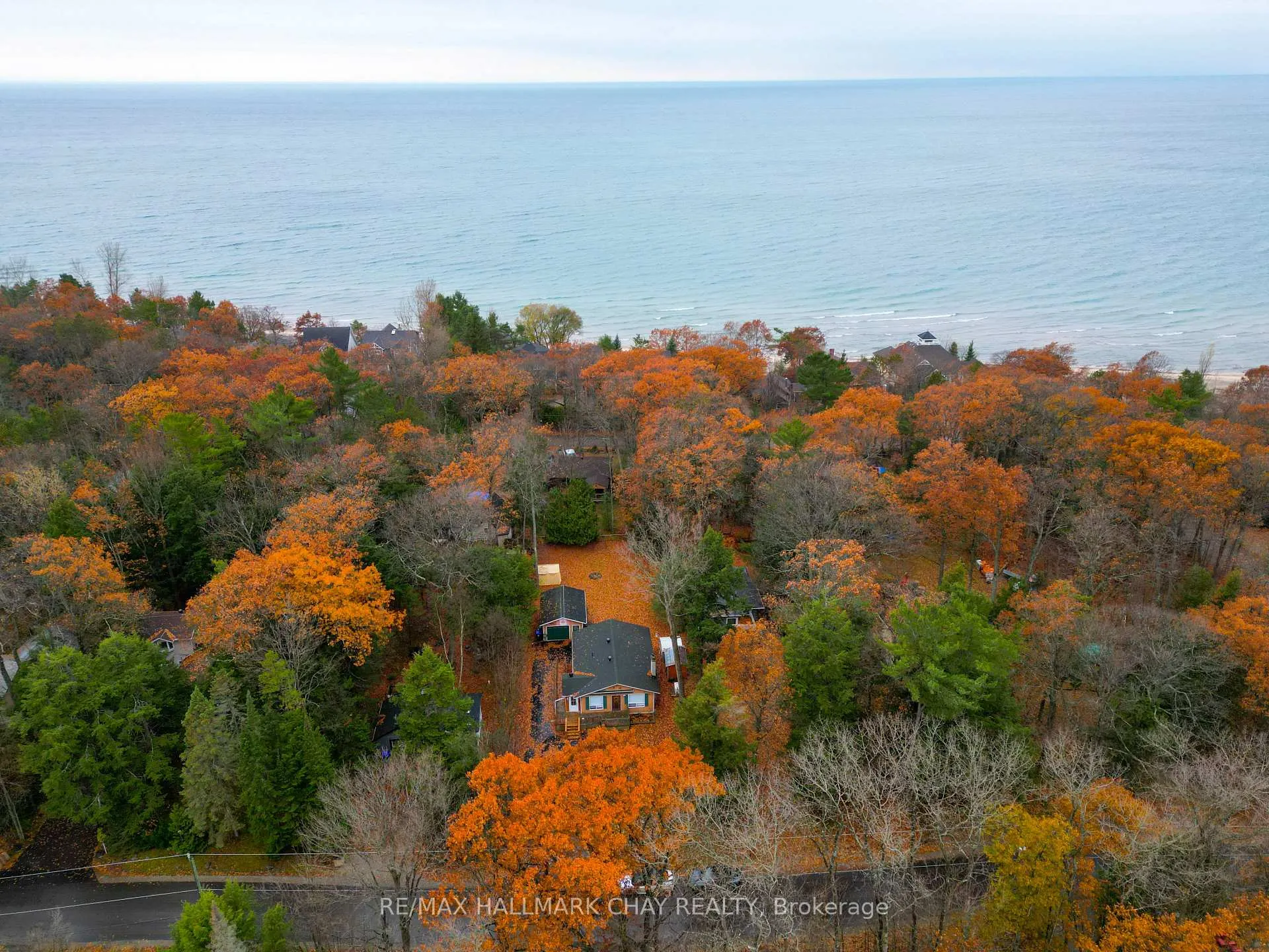 Photo 2 of 86 Oliver Drive, Tiny, Rural Tiny — HOMEH