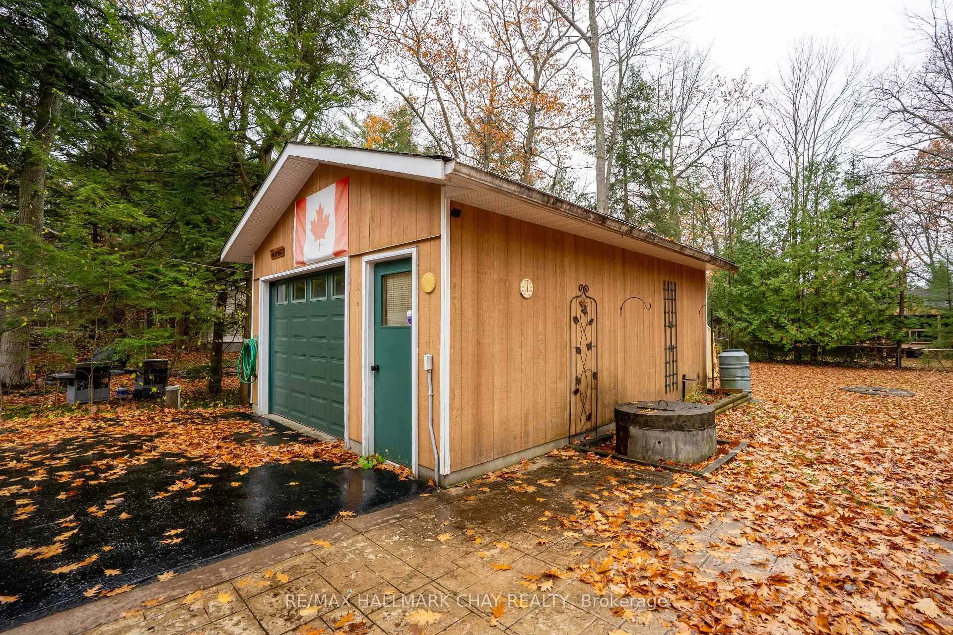 Photo 4 of 86 Oliver Drive, Tiny, Rural Tiny — HOMEH