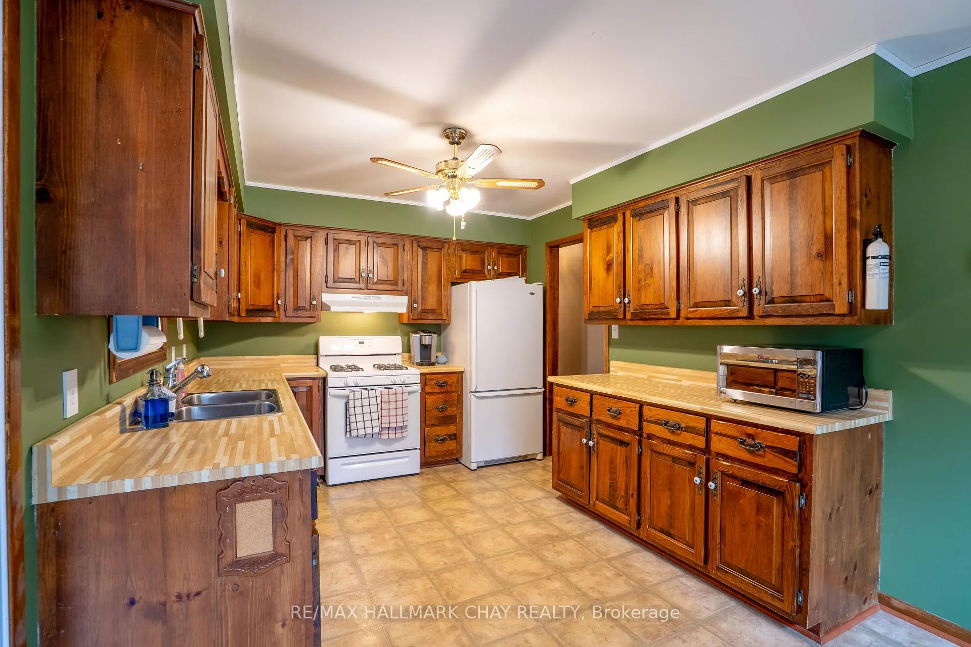 Photo 9 of 86 Oliver Drive, Tiny, Rural Tiny — HOMEH