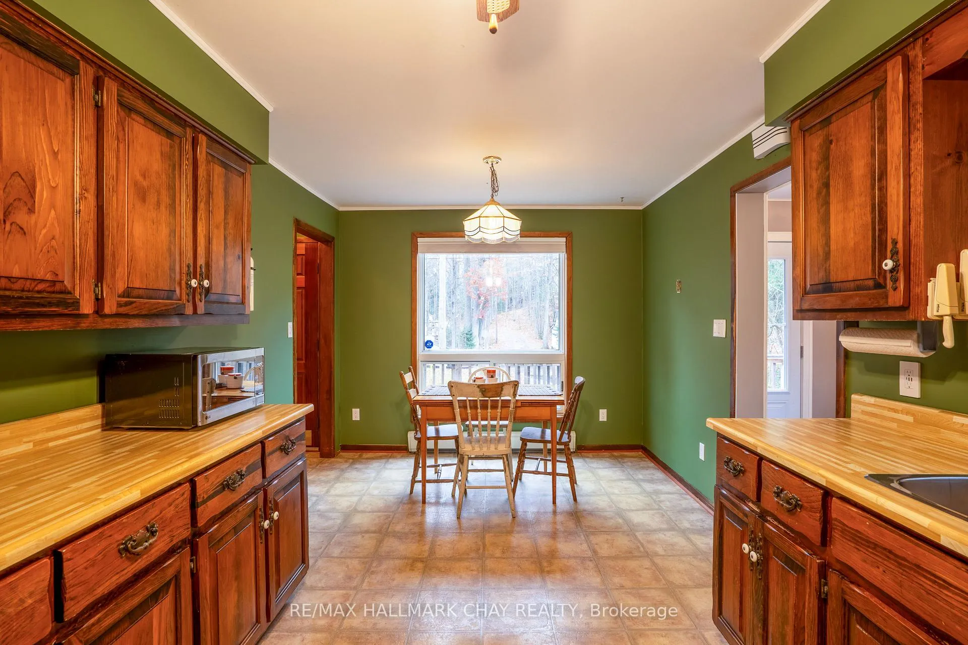 Photo 11 of 86 Oliver Drive, Tiny, Rural Tiny — HOMEH