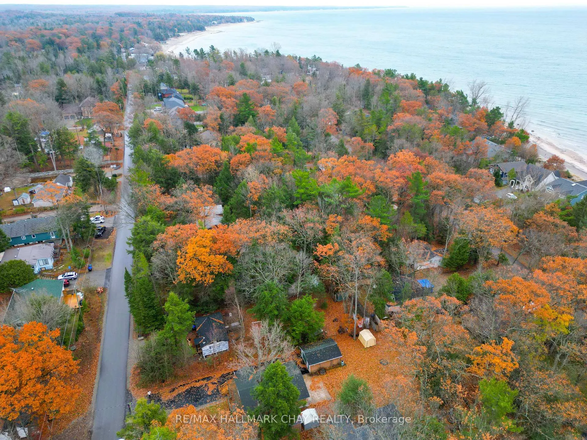 Photo 28 of 86 Oliver Drive, Tiny, Rural Tiny — HOMEH