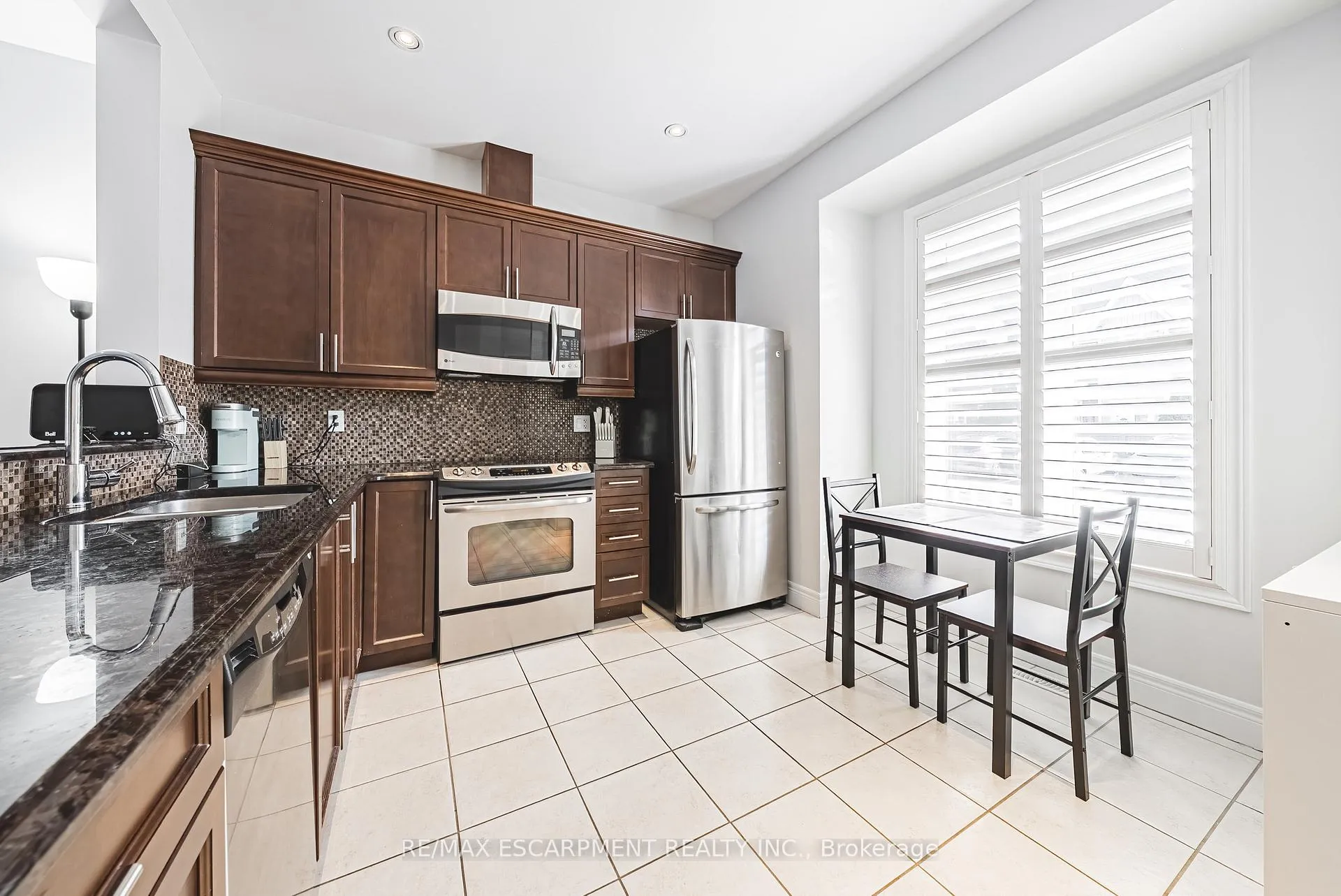 Photo 5 of Unit 8, 4115 Upper Middle Road, Burlington, Rose — HOMEH