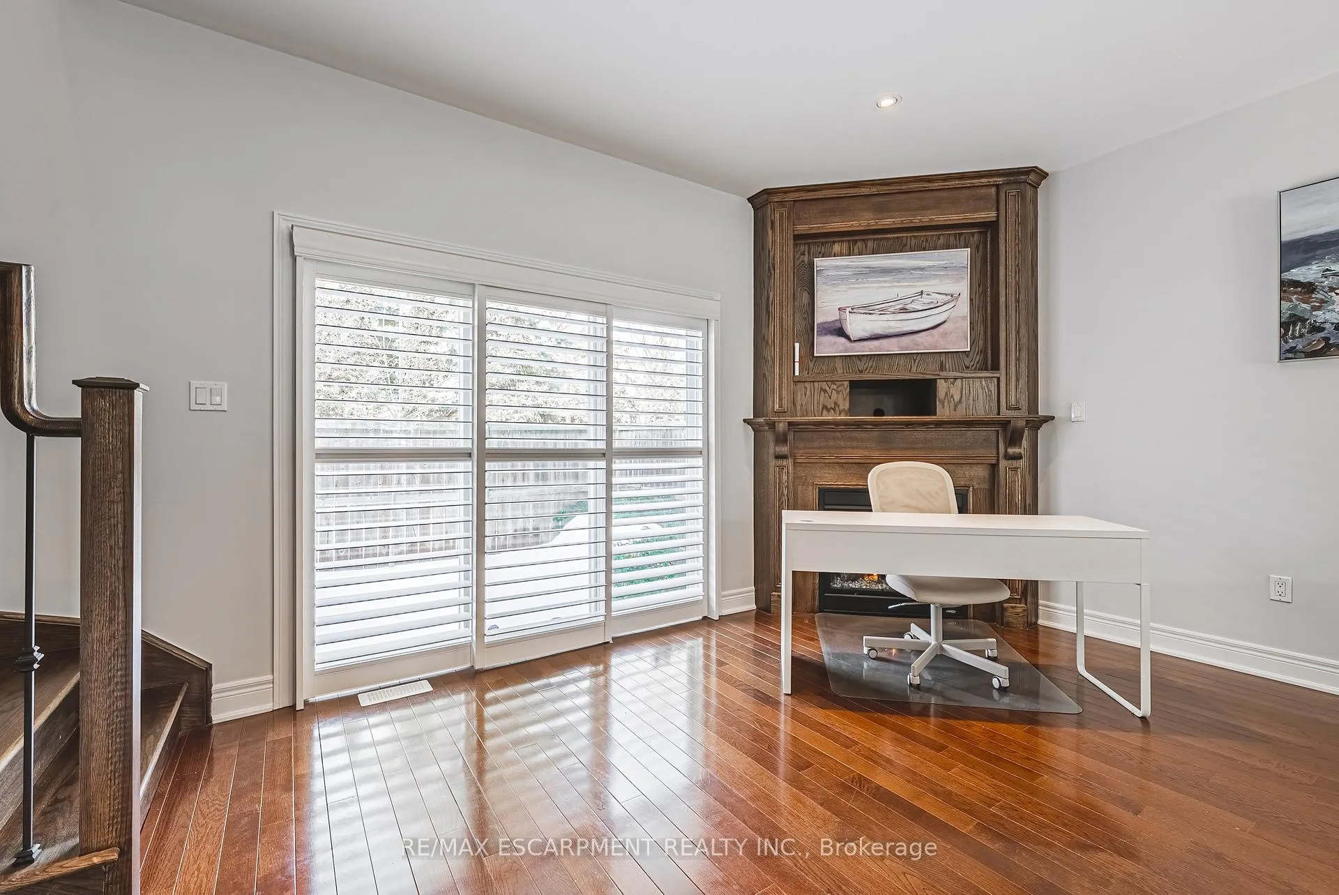 Photo 10 of Unit 8, 4115 Upper Middle Road, Burlington, Rose — HOMEH