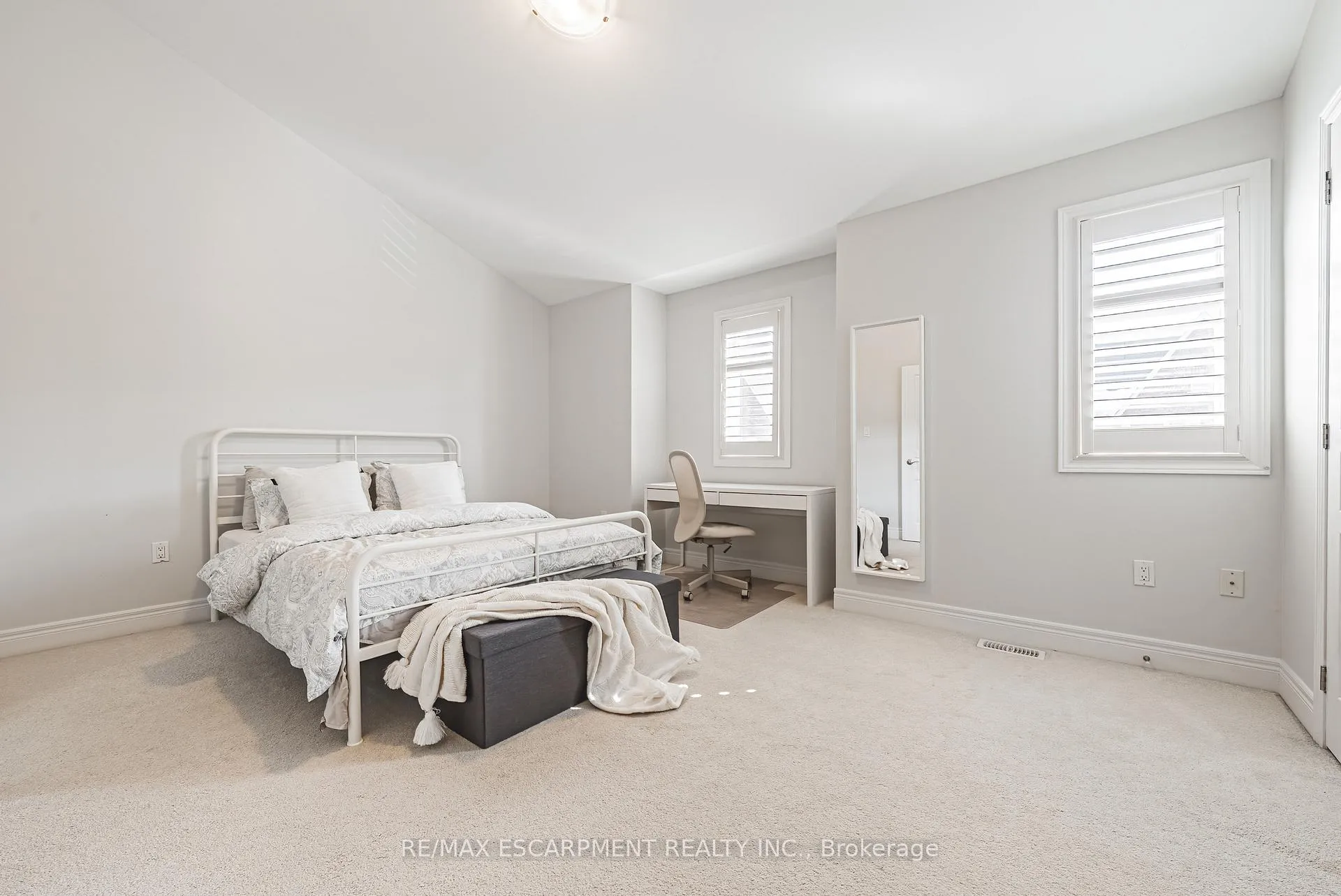 Photo 14 of Unit 8, 4115 Upper Middle Road, Burlington, Rose — HOMEH