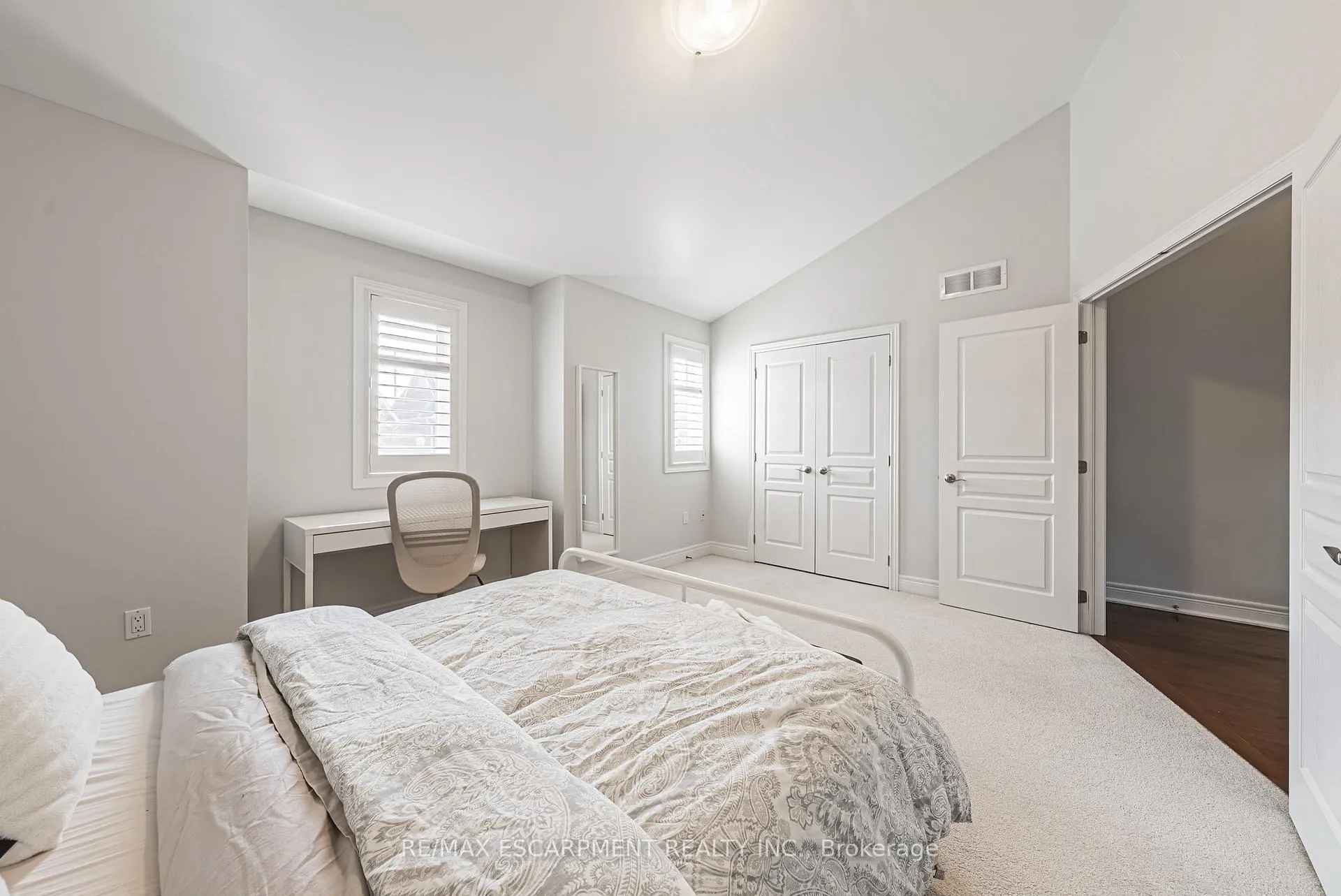 Photo 15 of Unit 8, 4115 Upper Middle Road, Burlington, Rose — HOMEH