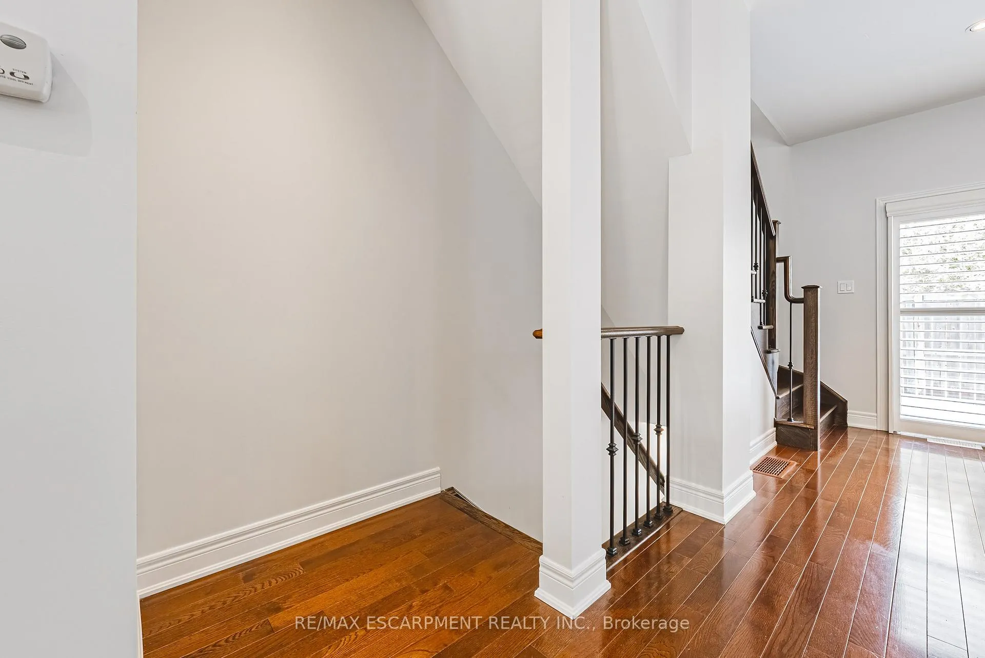 Photo 19 of Unit 8, 4115 Upper Middle Road, Burlington, Rose — HOMEH