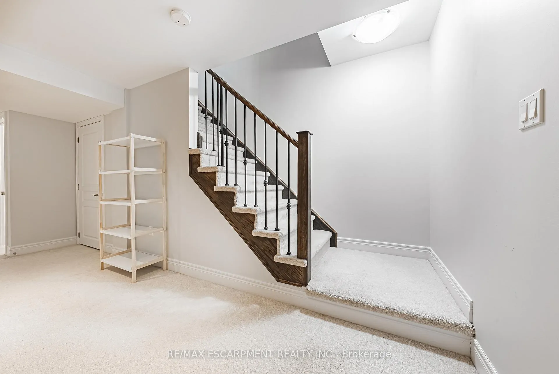 Photo 20 of Unit 8, 4115 Upper Middle Road, Burlington, Rose — HOMEH