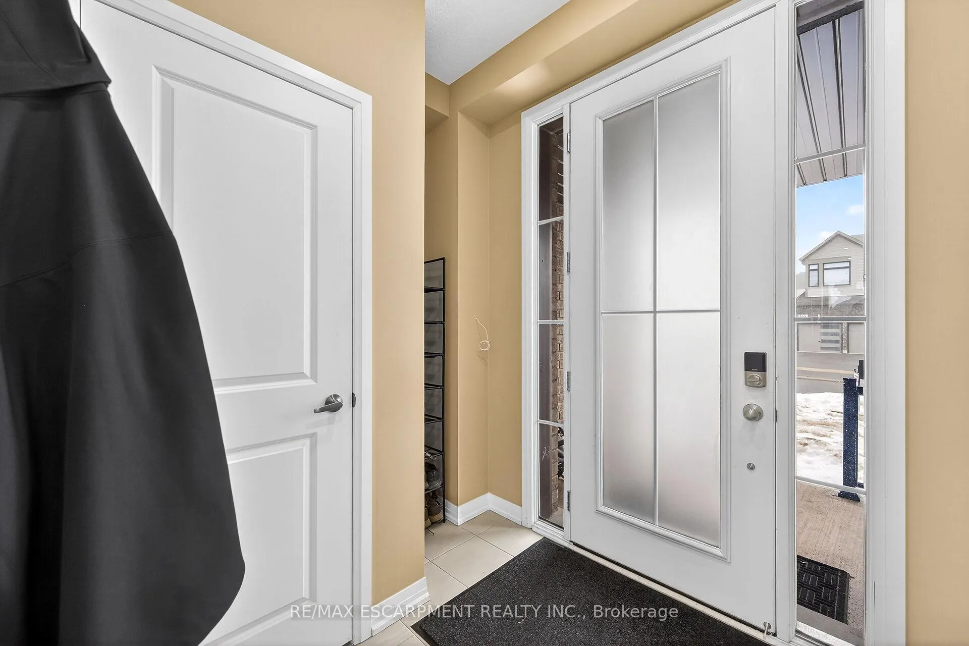 Photo 6 of 267 Provident Way, Hamilton, Mount Hope — HOMEH