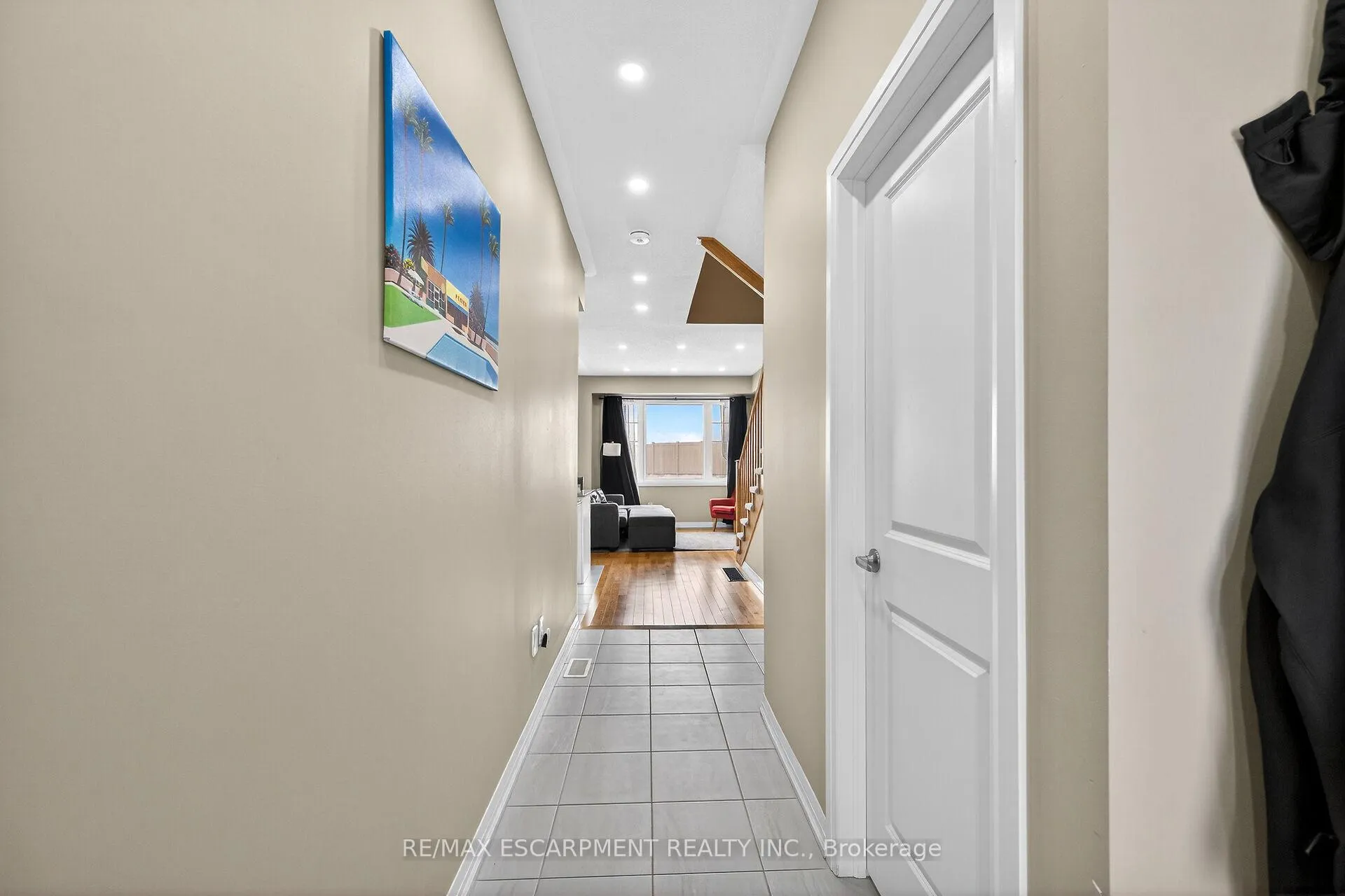 Photo 8 of 267 Provident Way, Hamilton, Mount Hope — HOMEH