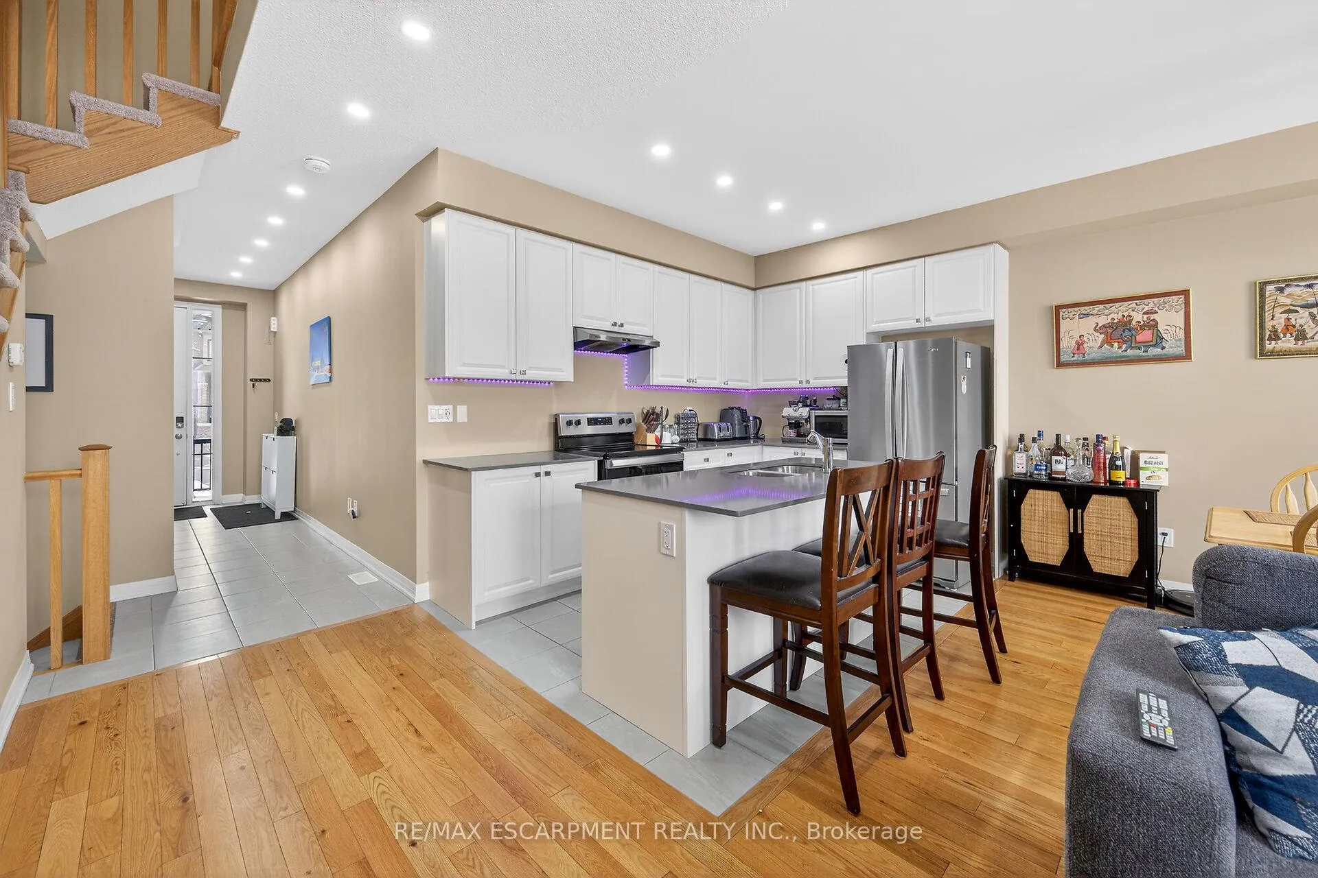 Photo 11 of 267 Provident Way, Hamilton, Mount Hope — HOMEH