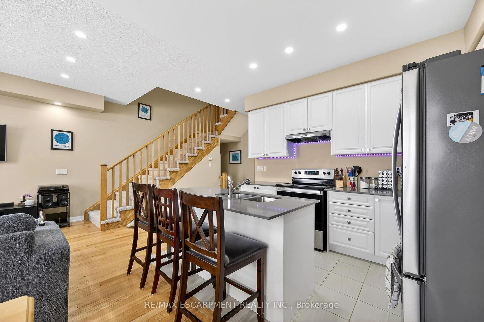 Photo 17 of 267 Provident Way, Hamilton, Mount Hope — HOMEH