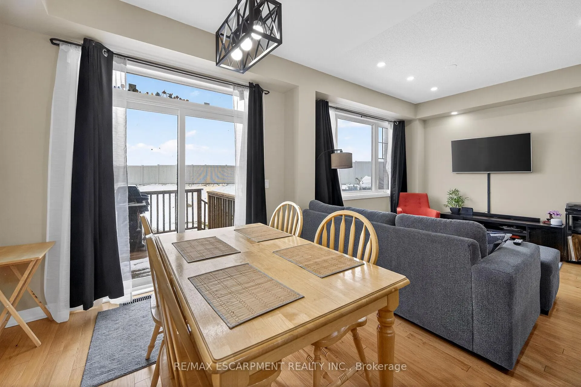 Photo 19 of 267 Provident Way, Hamilton, Mount Hope — HOMEH