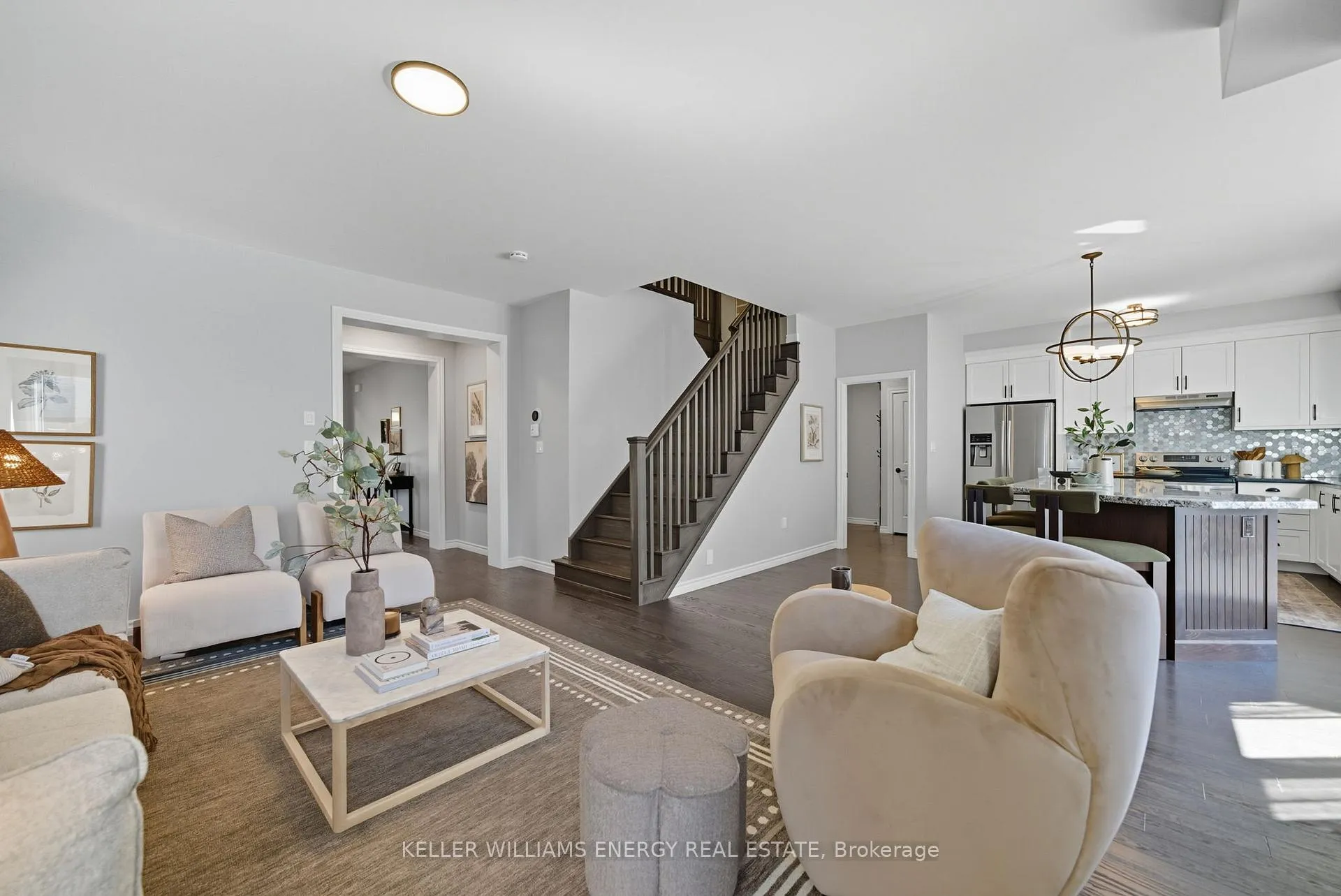 Photo 9 of 192 Varcoe Road, Clarington, Courtice — HOMEH