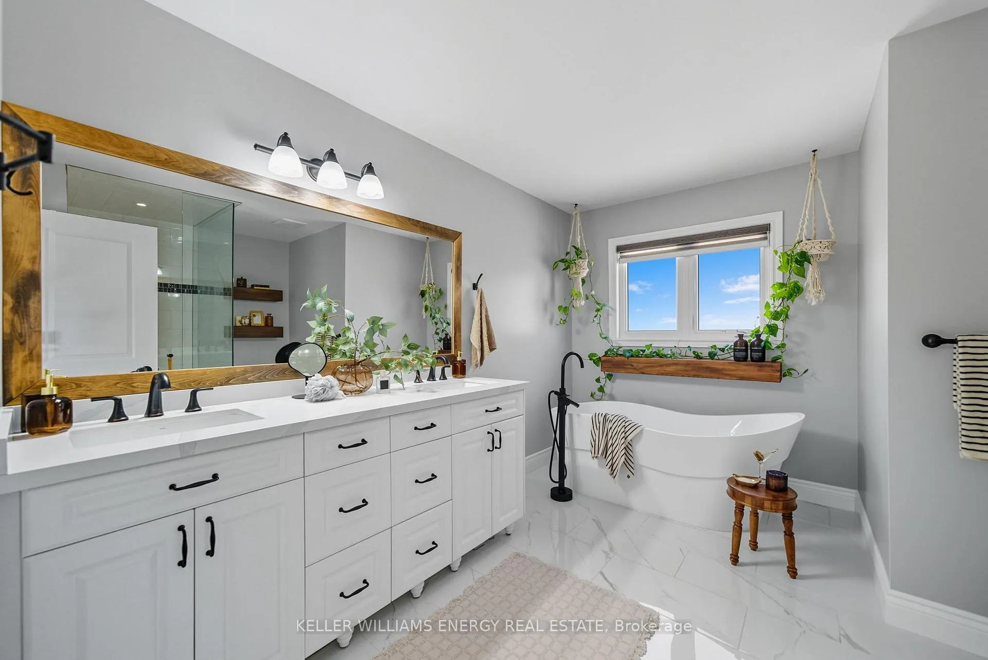 Photo 23 of 192 Varcoe Road, Clarington, Courtice — HOMEH