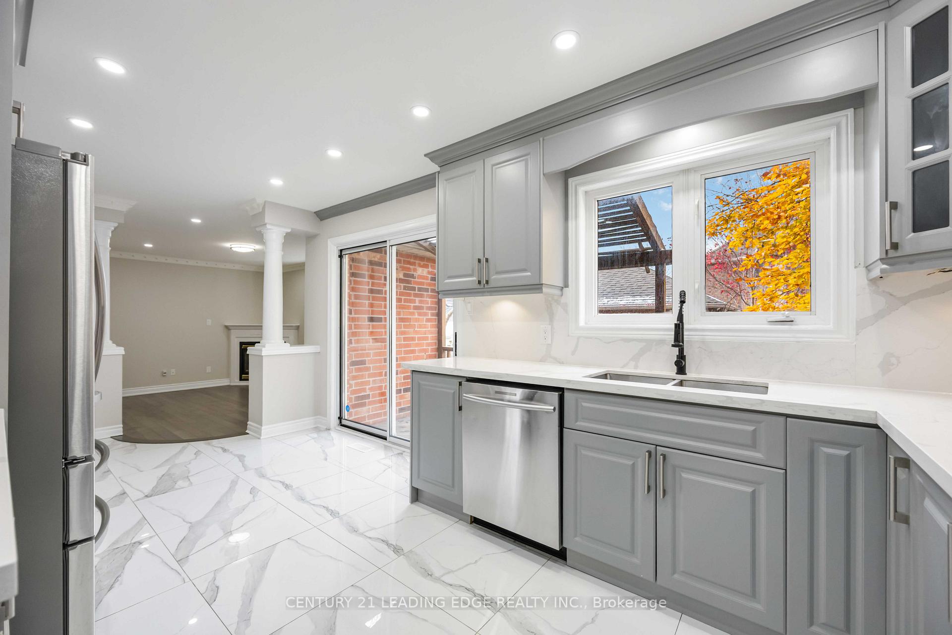 Photo 10 of 4 Primrose Path Crescent, Markham, Legacy — HOMEH
