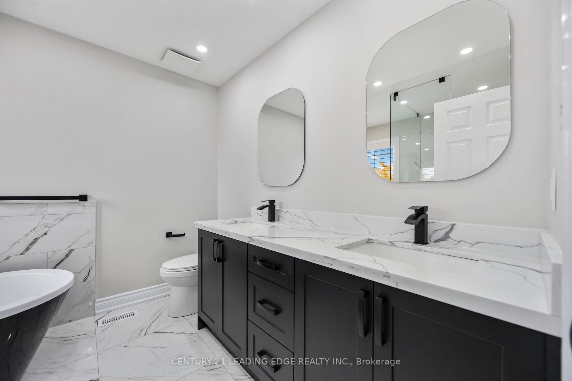 Photo 22 of 4 Primrose Path Crescent, Markham, Legacy — HOMEH