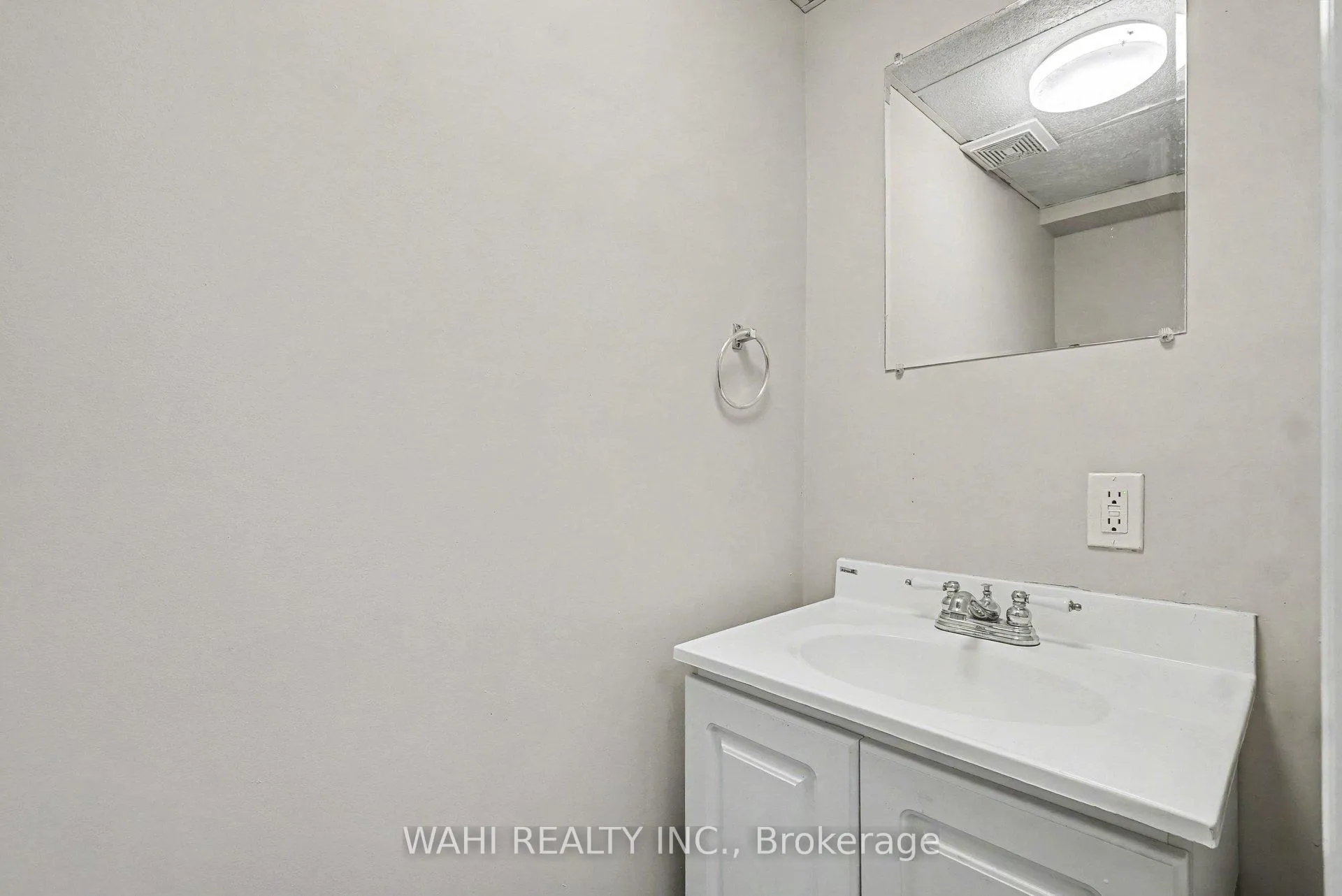 Photo 11 of Unit K, 53 Sumac Street, Ottawa, Beacon Hill South — HOMEH