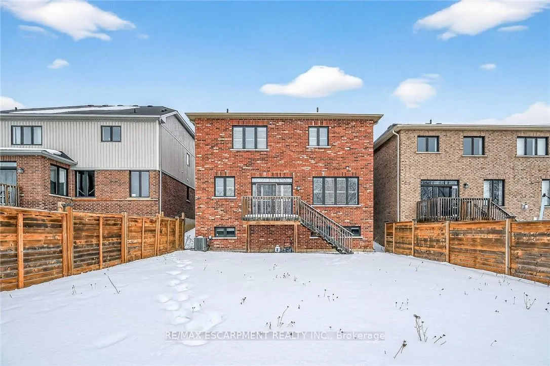 Photo 2 of 17 Larry Crescent, Haldimand — HOMEH