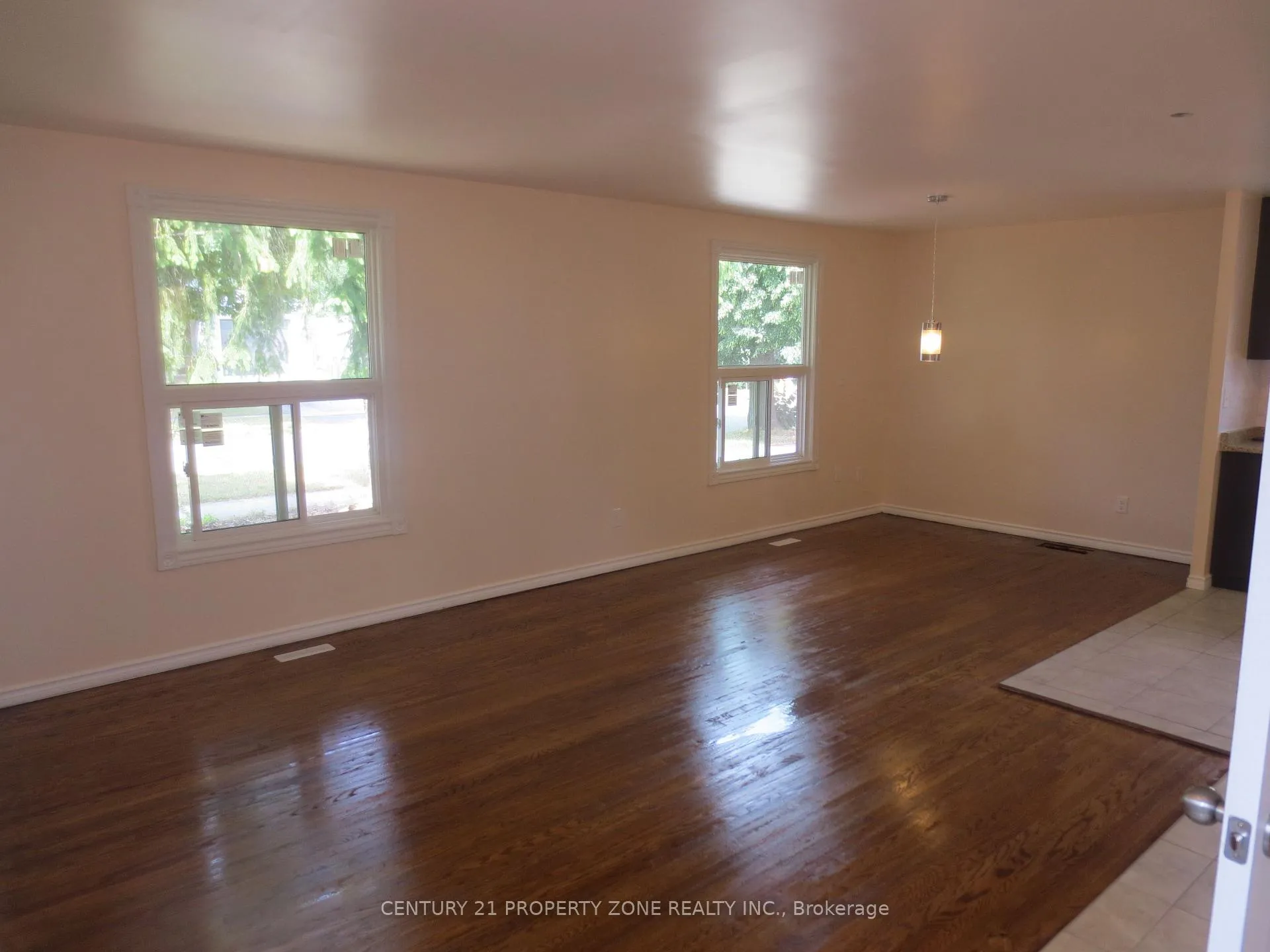 Photo 8 of 83 Sutherland Avenue, Brampton, Madoc — HOMEH