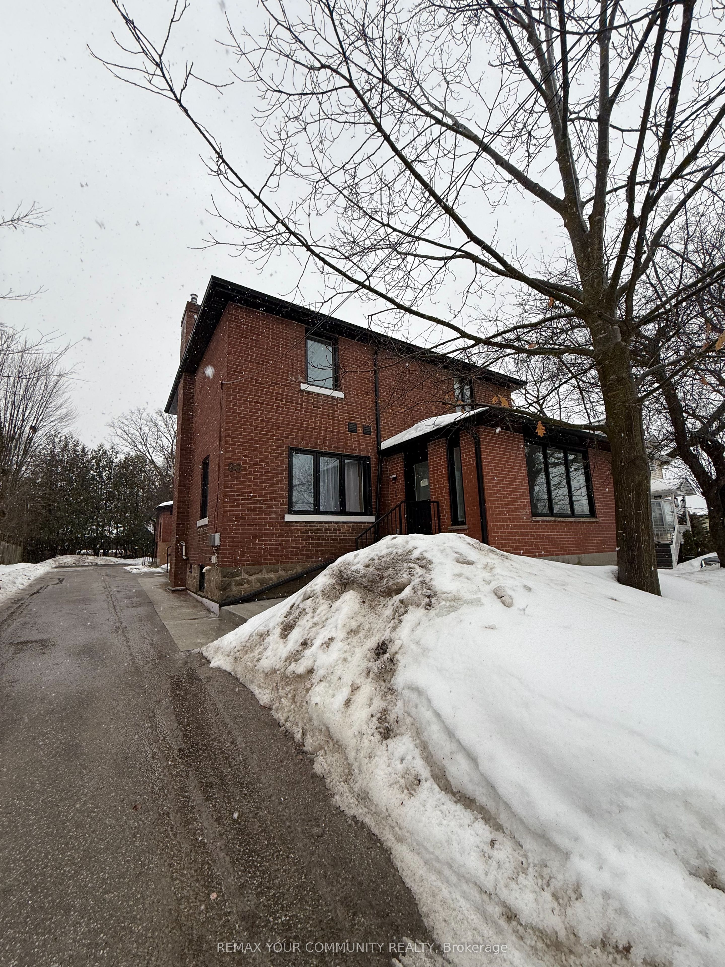 Front of Unit 5 (BSMT), 88 Spruce Street