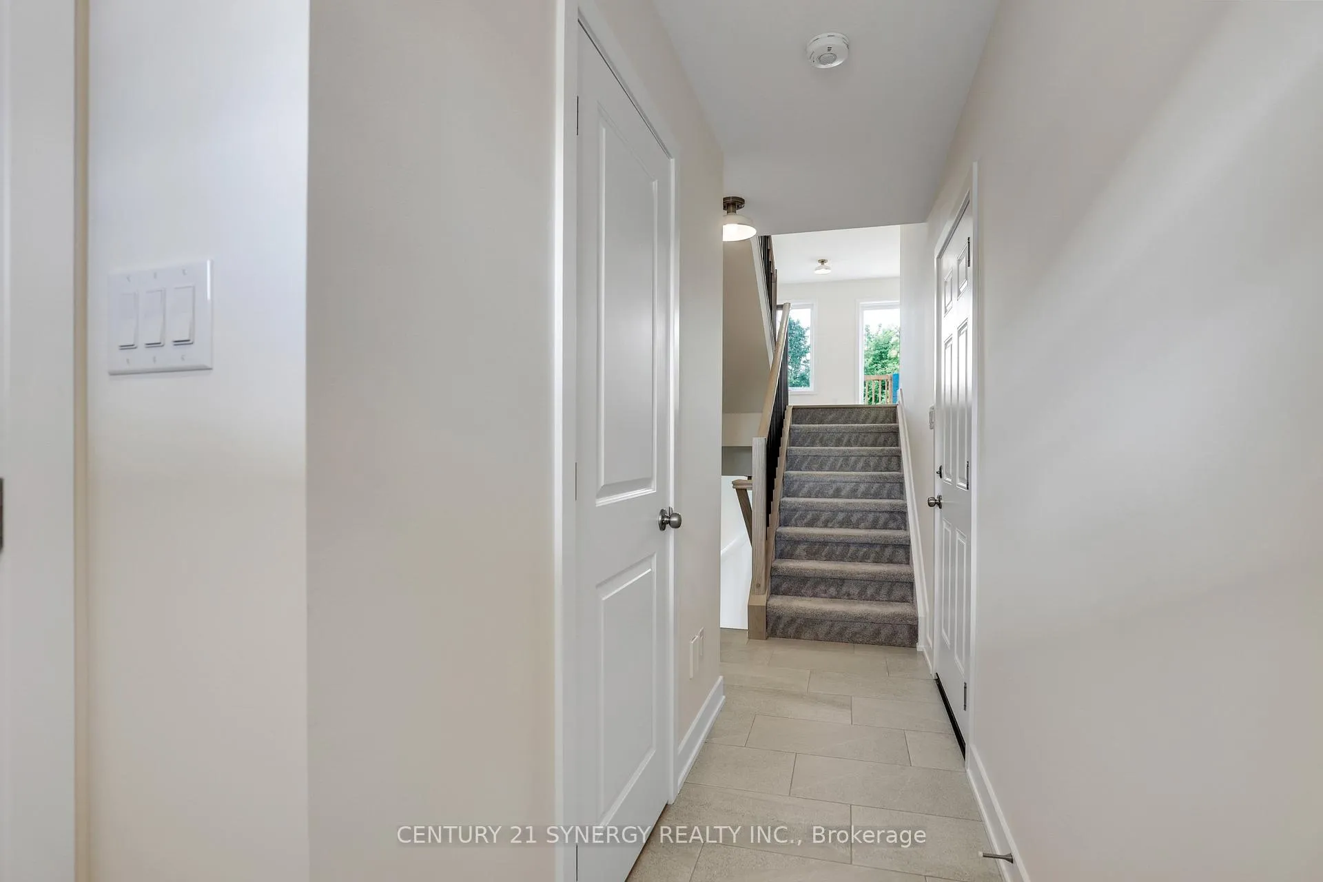 Photo 5 of 91 Staples Boulevard, Smiths Falls — HOMEH