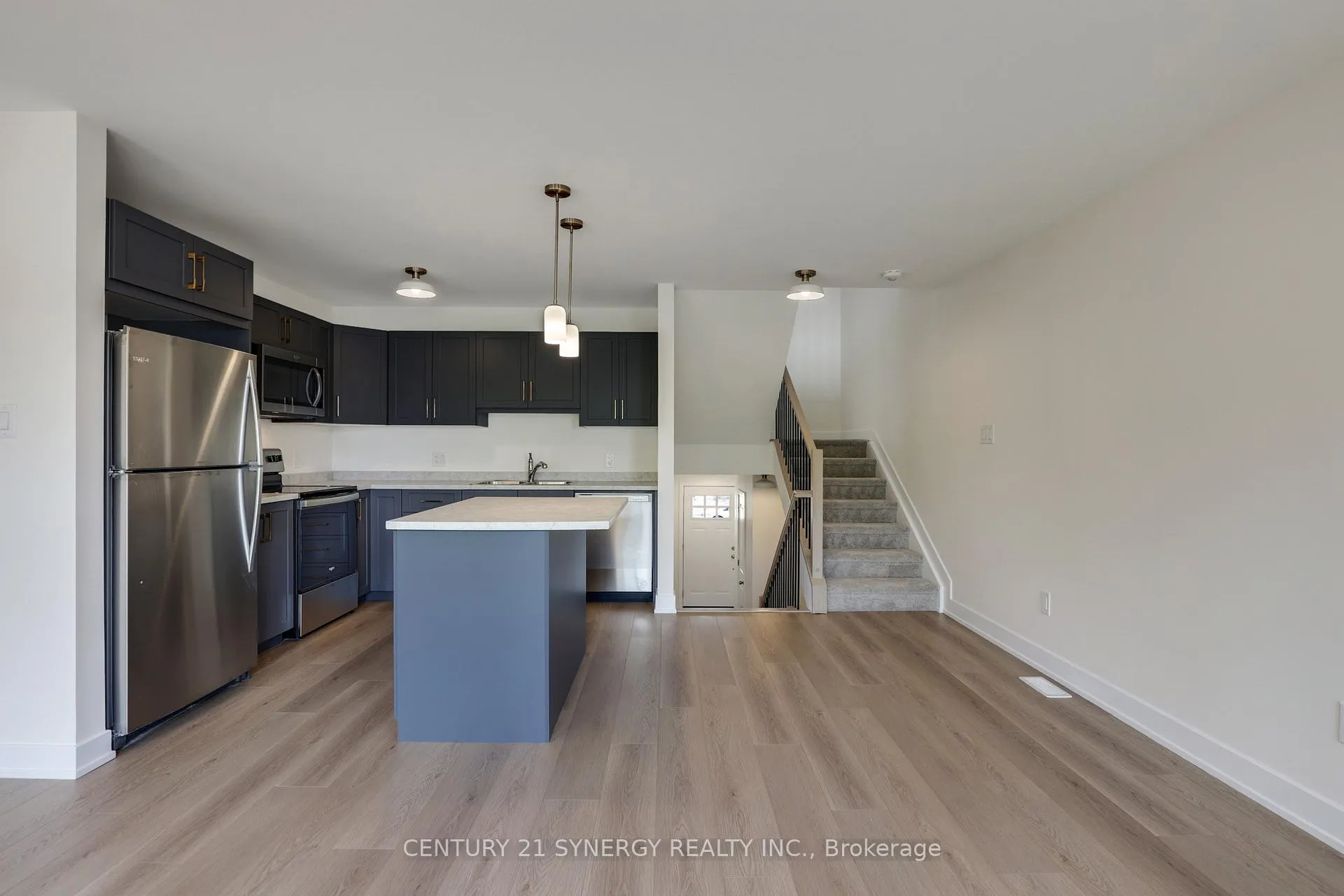 Photo 7 of 91 Staples Boulevard, Smiths Falls — HOMEH