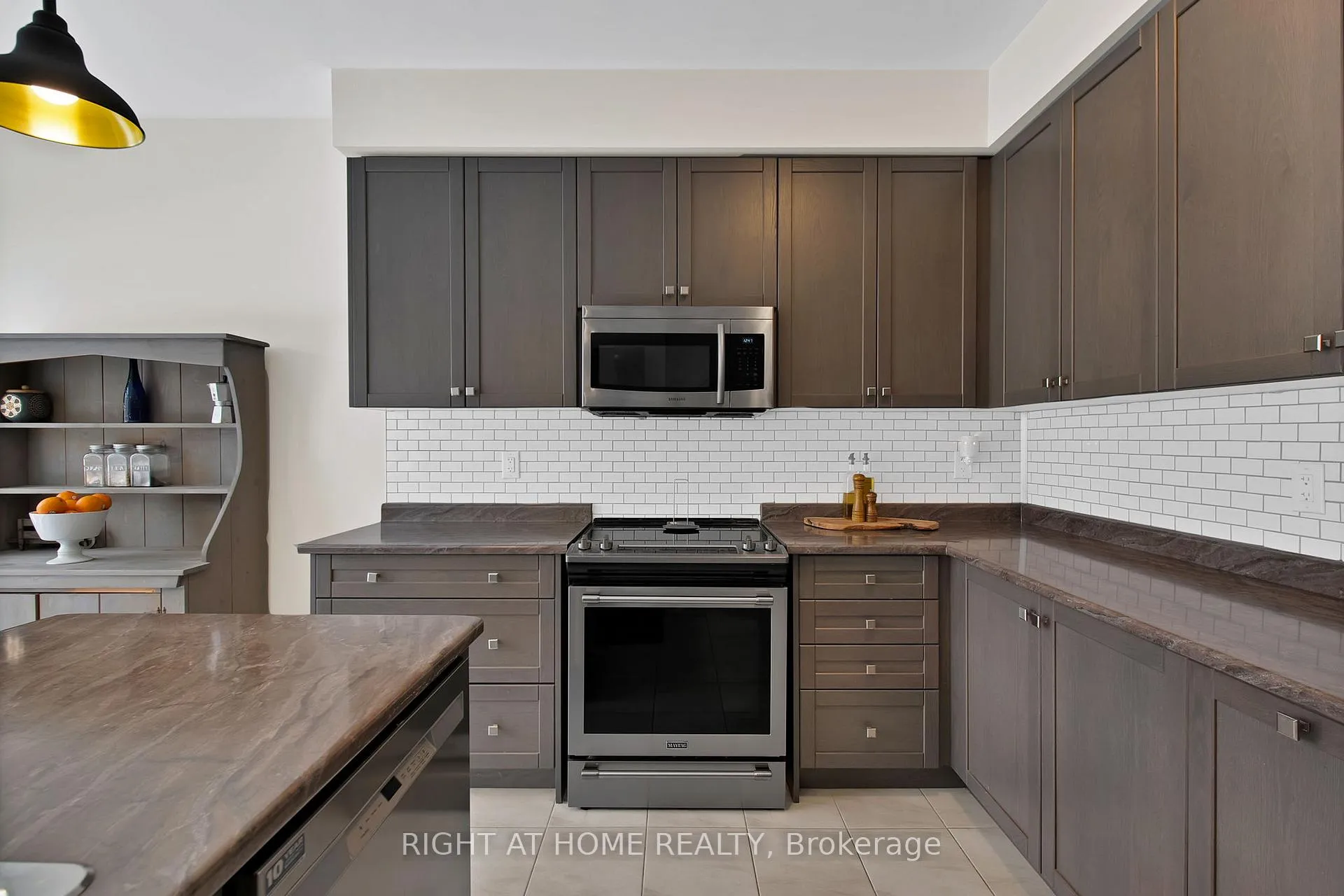 Photo 17 of 61 Alexandra Drive, Thorold, Hurricane/Merrittville — HOMEH