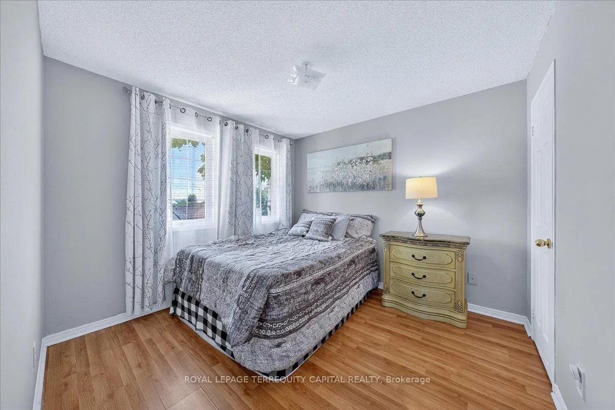Photo 29 of 200 Yellowood Circle, Vaughan, Maple — HOMEH