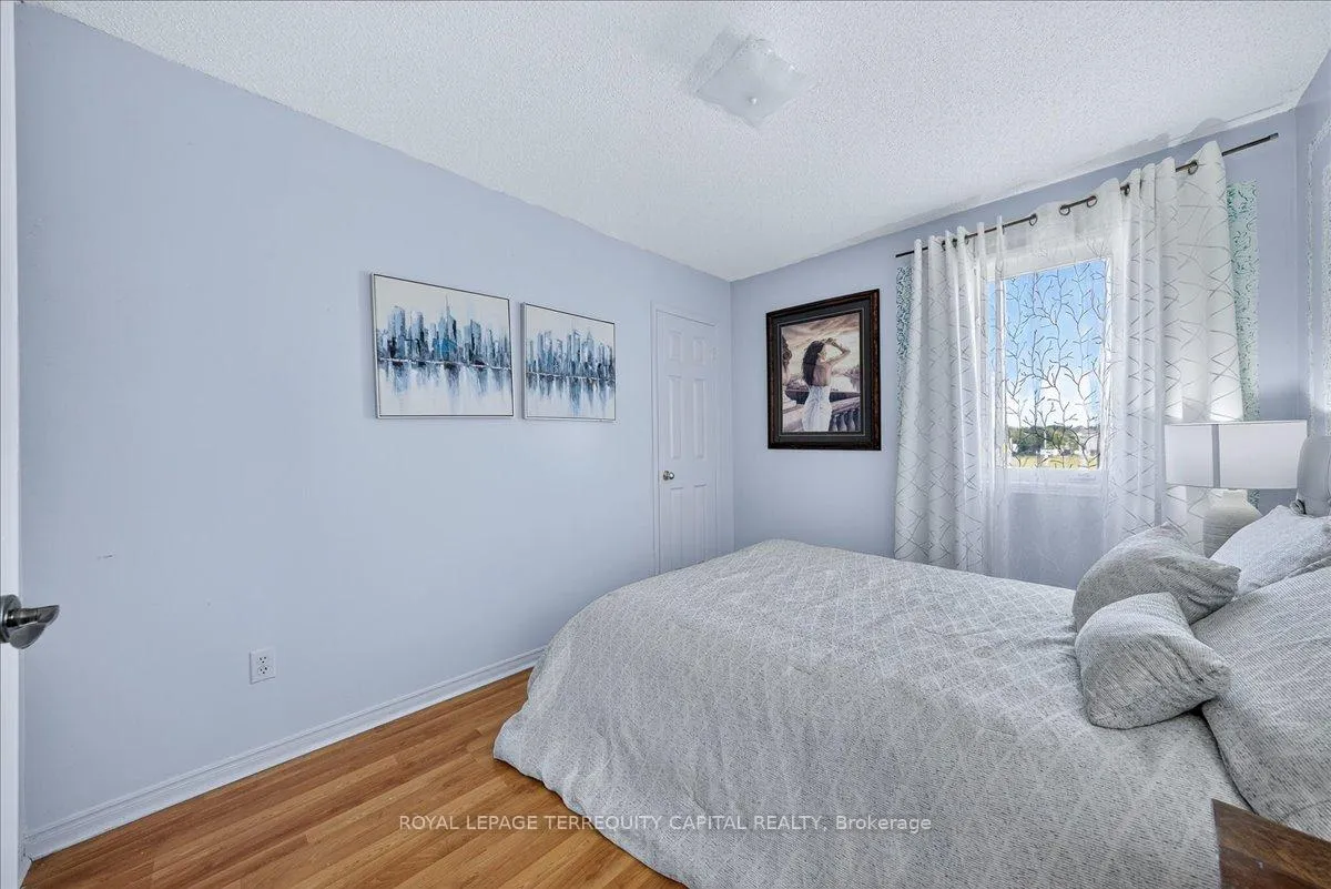 Photo 32 of 200 Yellowood Circle, Vaughan, Maple — HOMEH