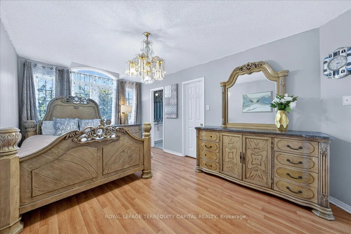 Photo 34 of 200 Yellowood Circle, Vaughan, Maple — HOMEH