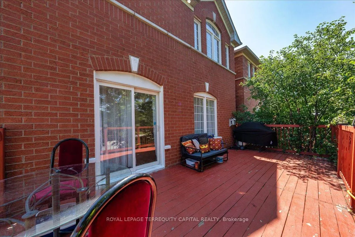 Photo 47 of 200 Yellowood Circle, Vaughan, Maple — HOMEH
