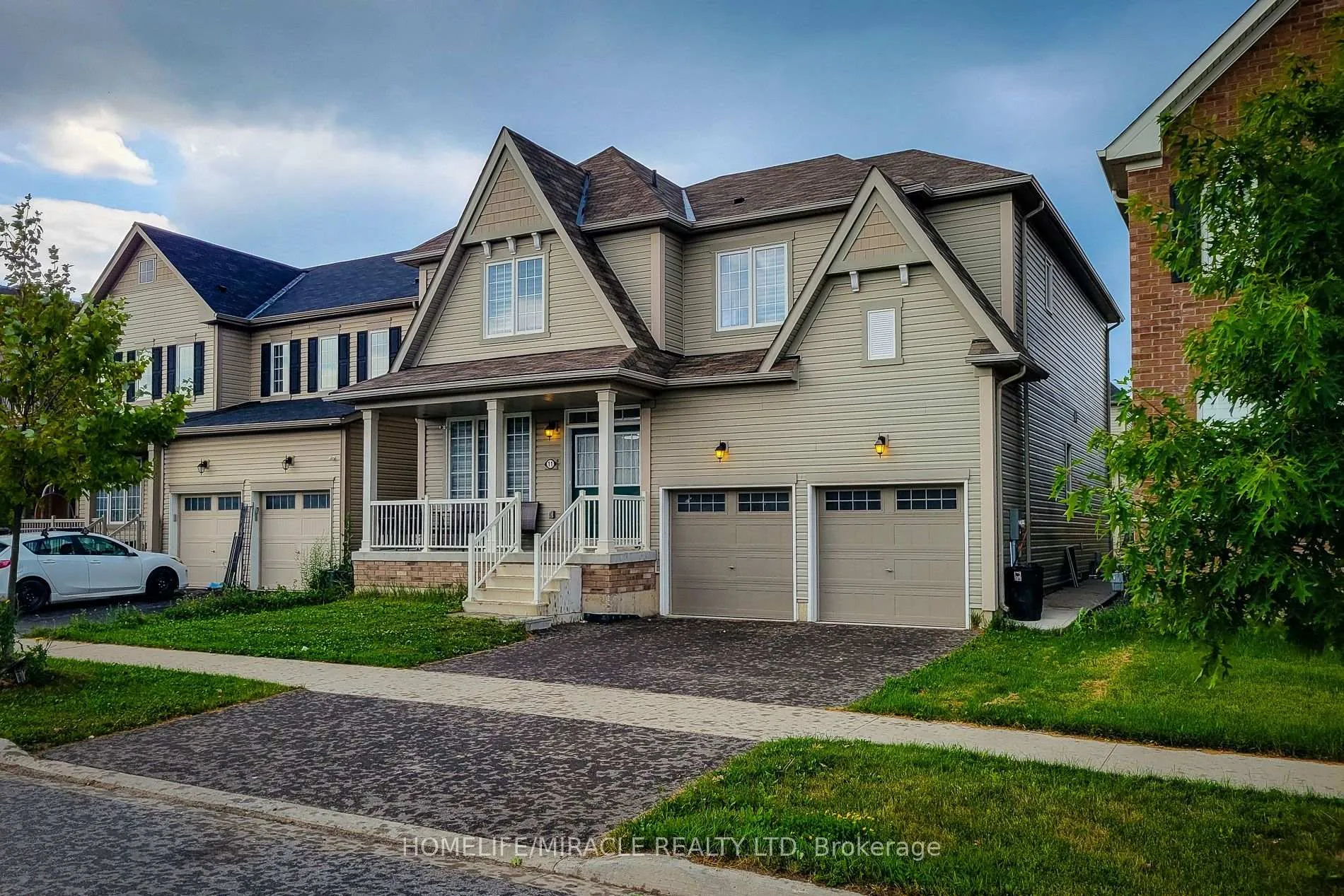 Photo 2 of 11 Seanesy Drive, Thorold, Hurricane/Merrittville — HOMEH