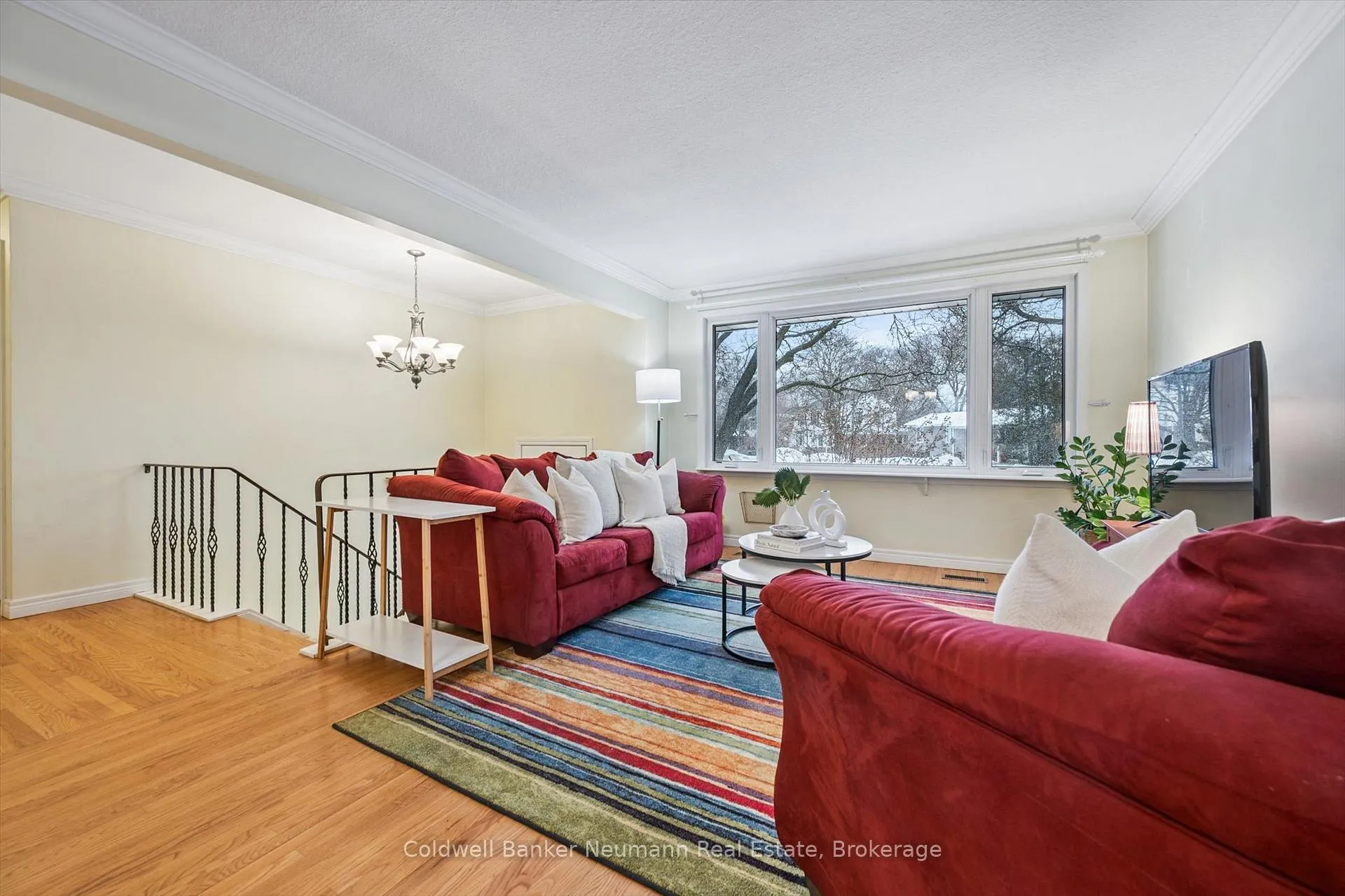 Photo 4 of 21 Oriole Crescent, Guelph, Dovercliffe Park/Old University — HOMEH