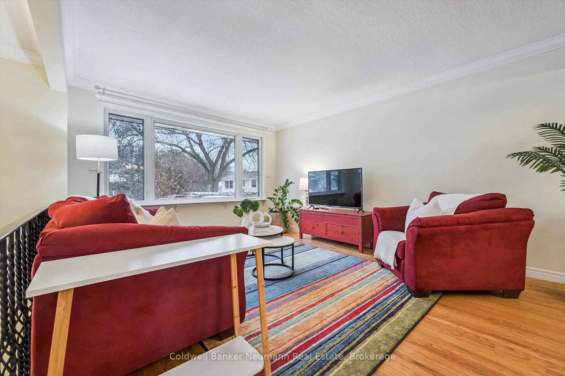Photo 5 of 21 Oriole Crescent, Guelph, Dovercliffe Park/Old University — HOMEH