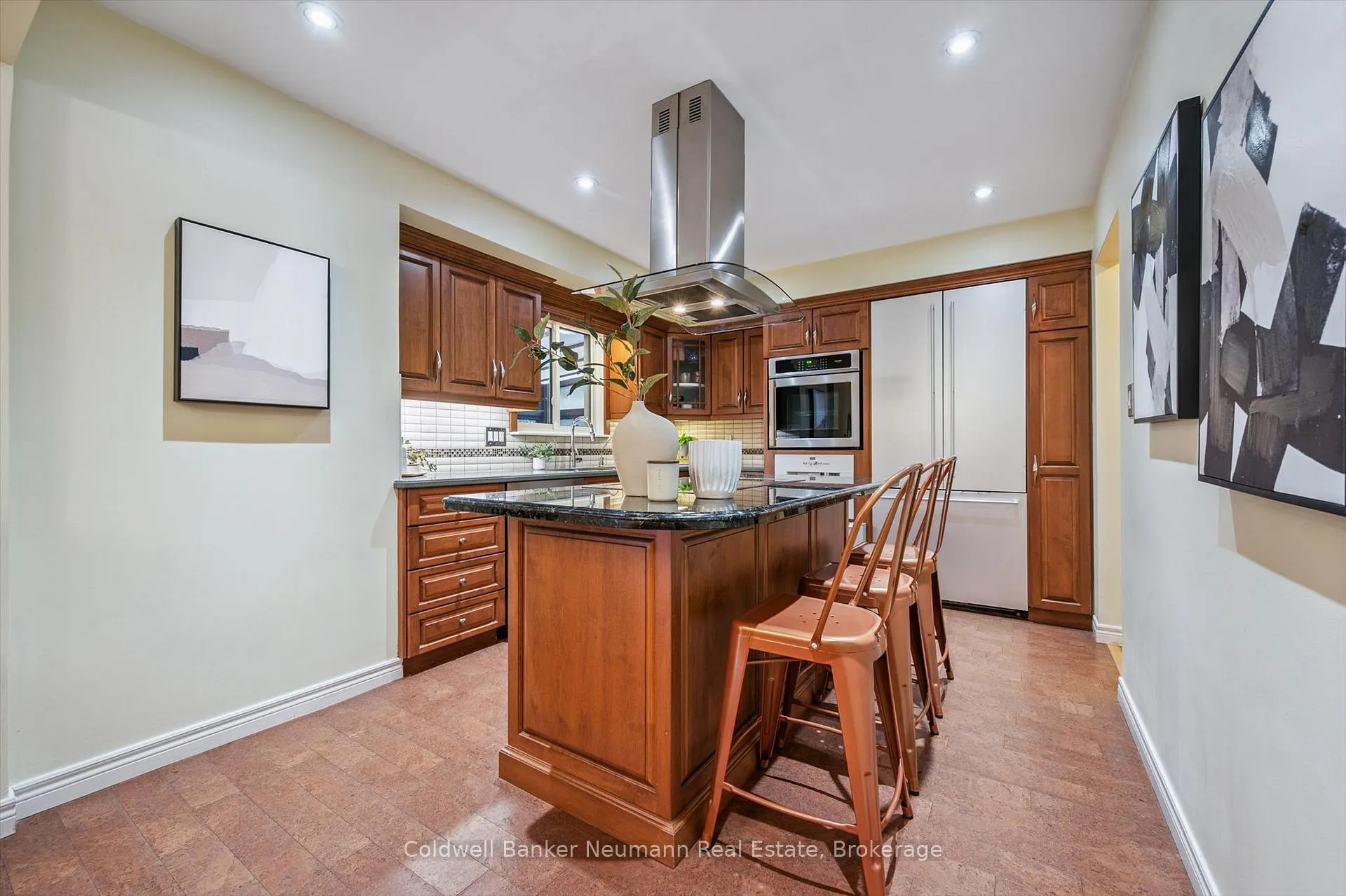 Photo 9 of 21 Oriole Crescent, Guelph, Dovercliffe Park/Old University — HOMEH