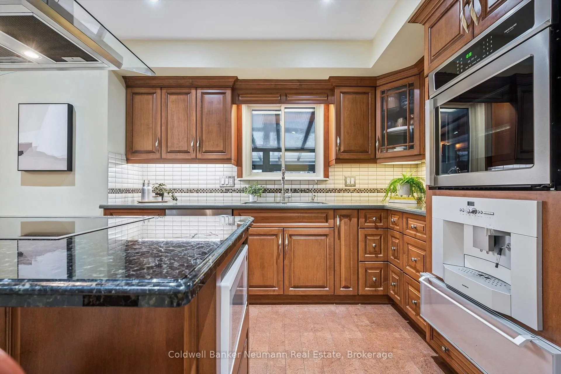 Photo 12 of 21 Oriole Crescent, Guelph, Dovercliffe Park/Old University — HOMEH