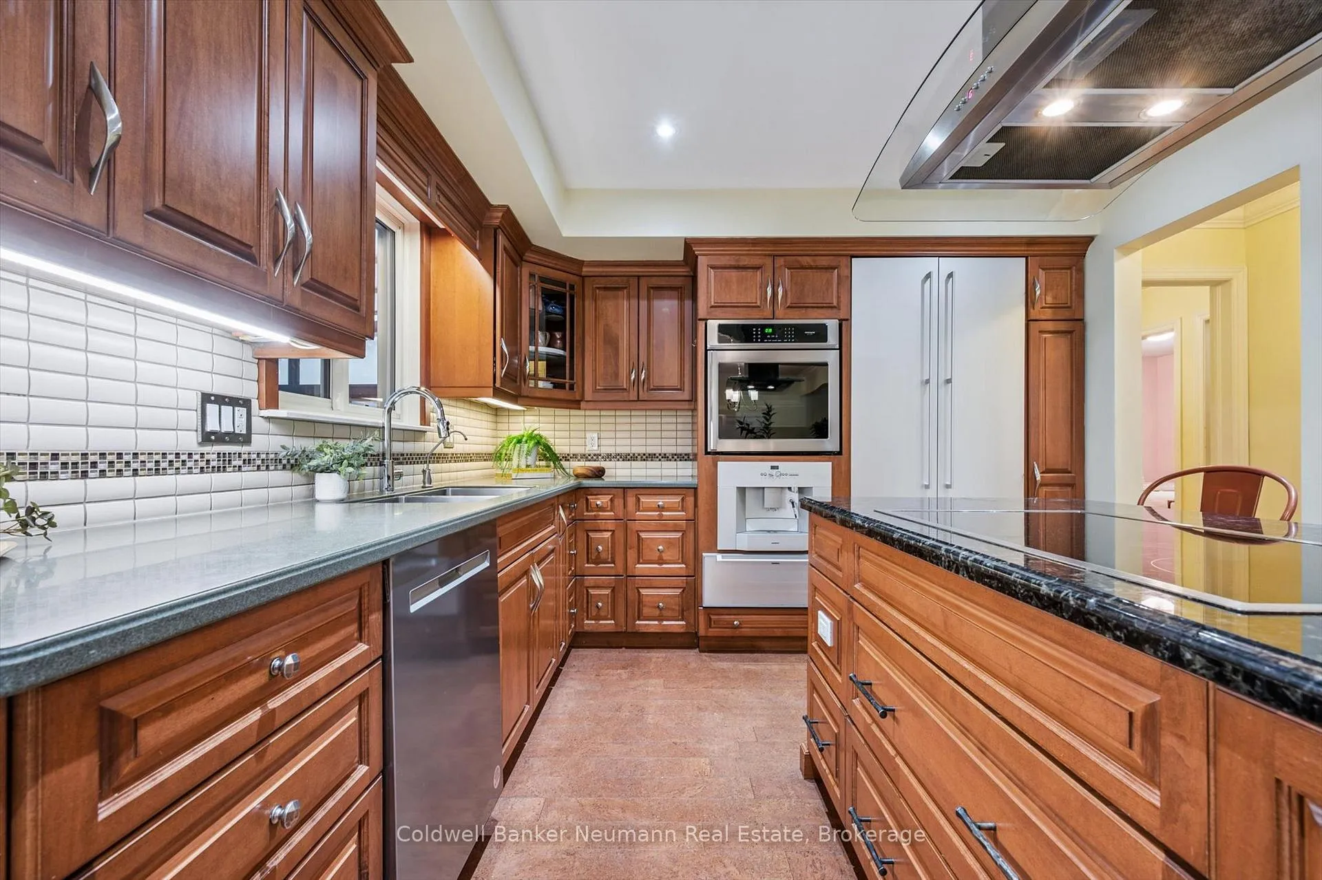 Photo 13 of 21 Oriole Crescent, Guelph, Dovercliffe Park/Old University — HOMEH