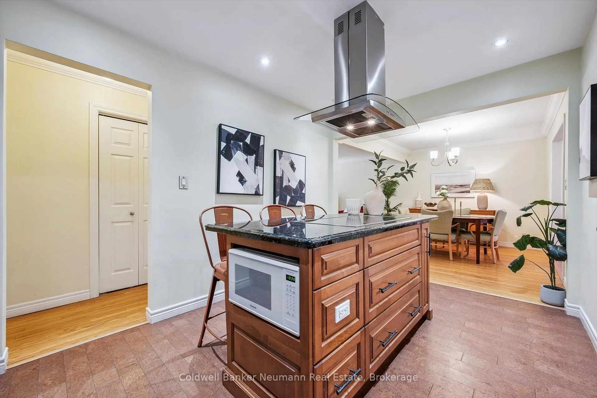 Photo 14 of 21 Oriole Crescent, Guelph, Dovercliffe Park/Old University — HOMEH
