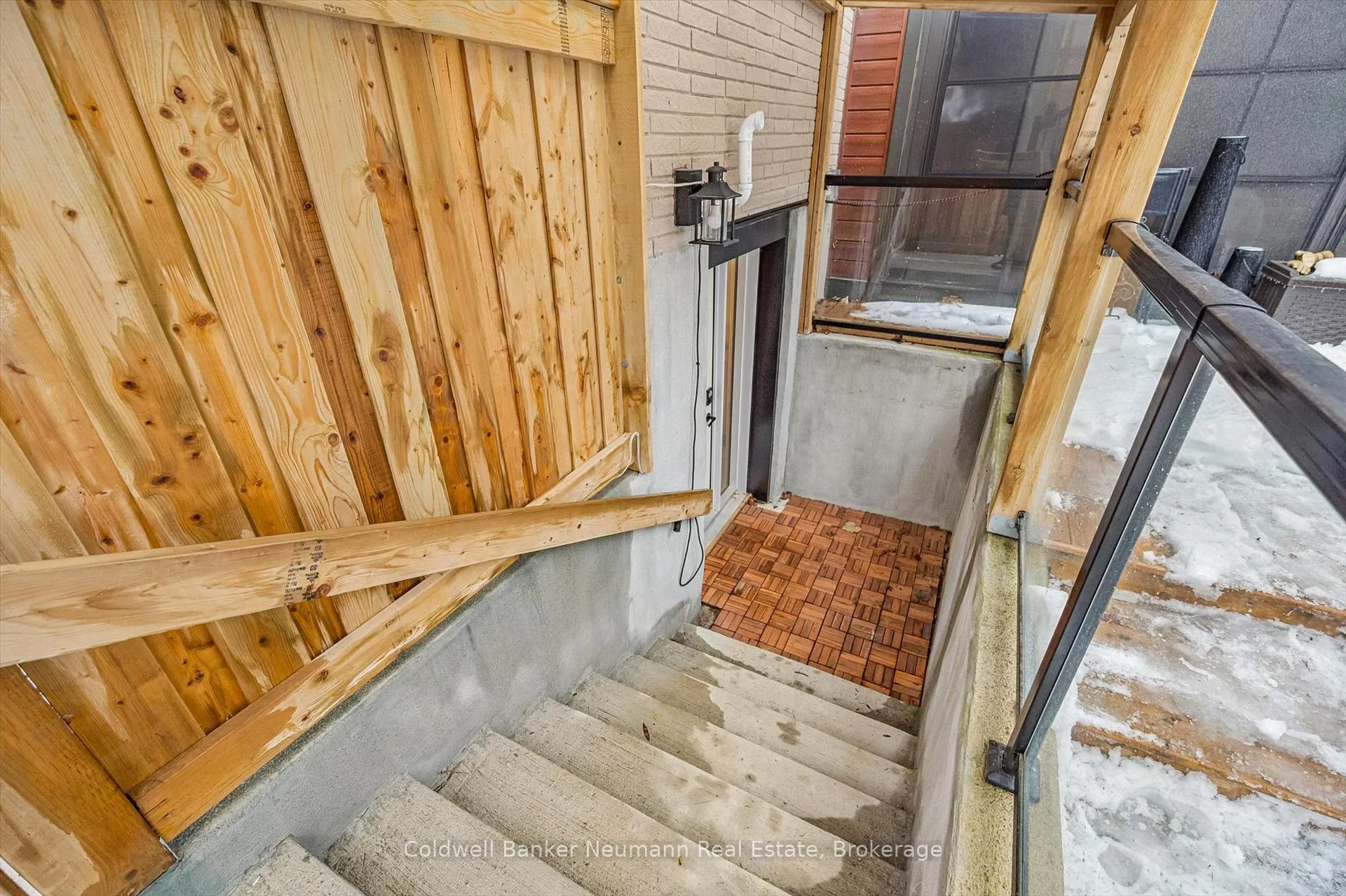 Photo 23 of 21 Oriole Crescent, Guelph, Dovercliffe Park/Old University — HOMEH